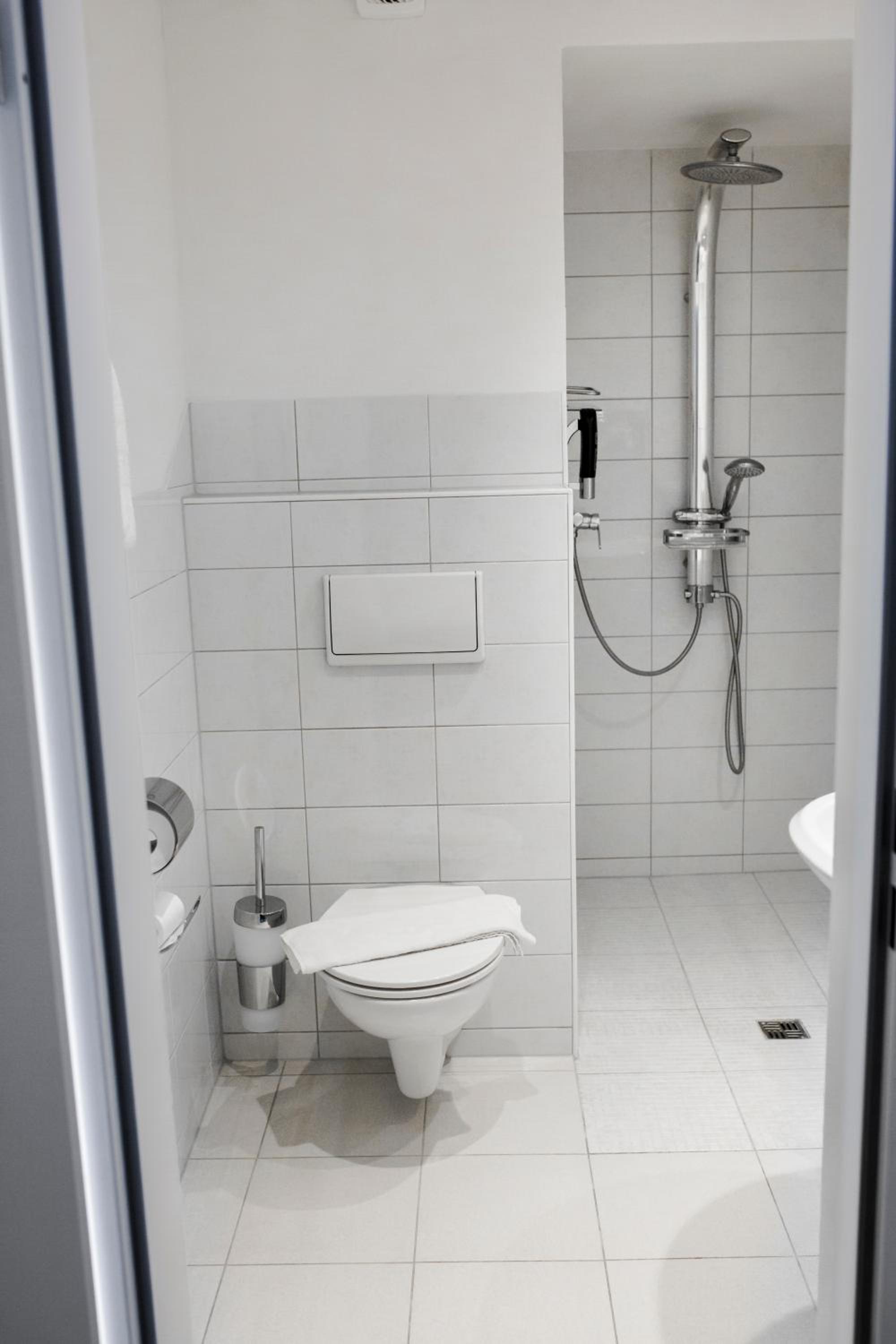 Double Room - Photo 19