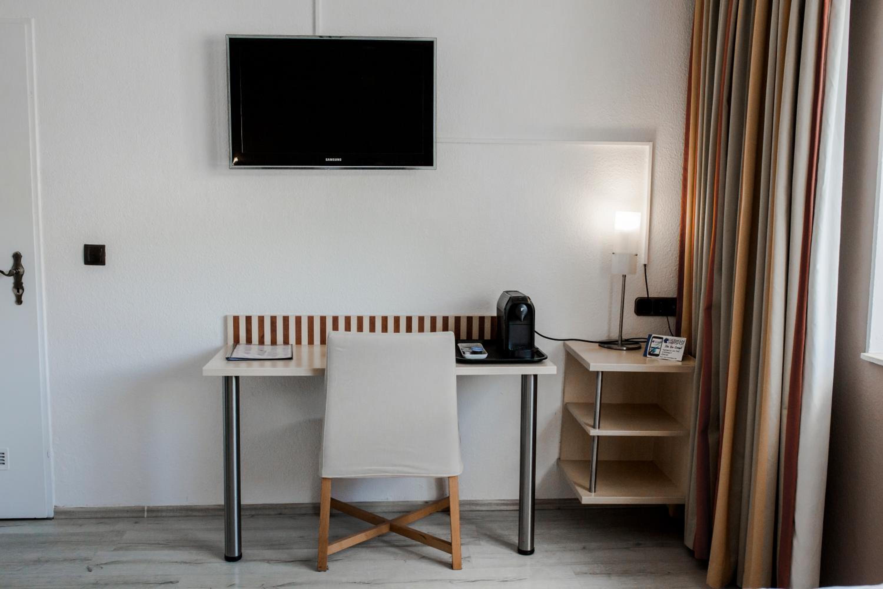 Double Room - Photo 2