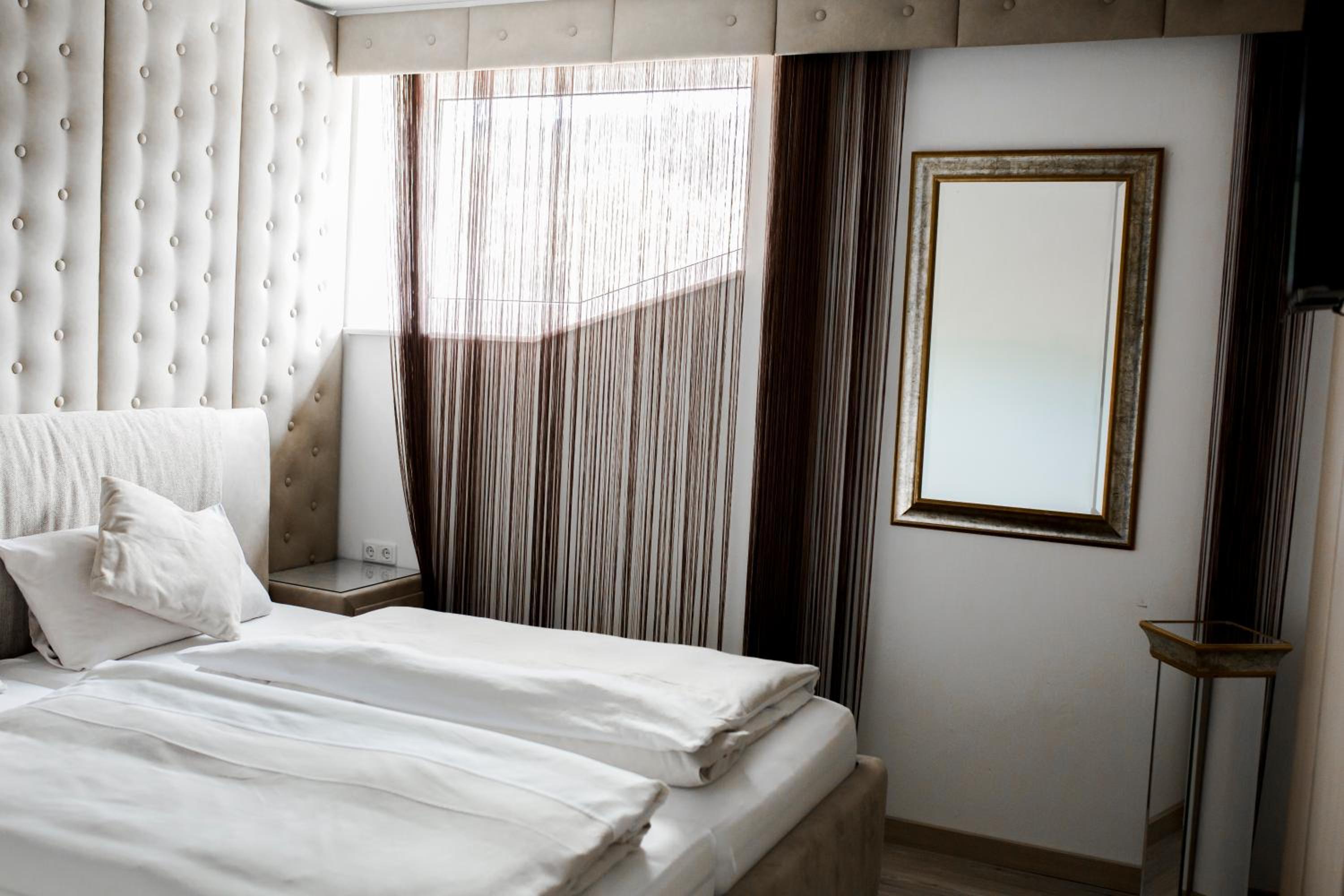 Double Room - Photo 4