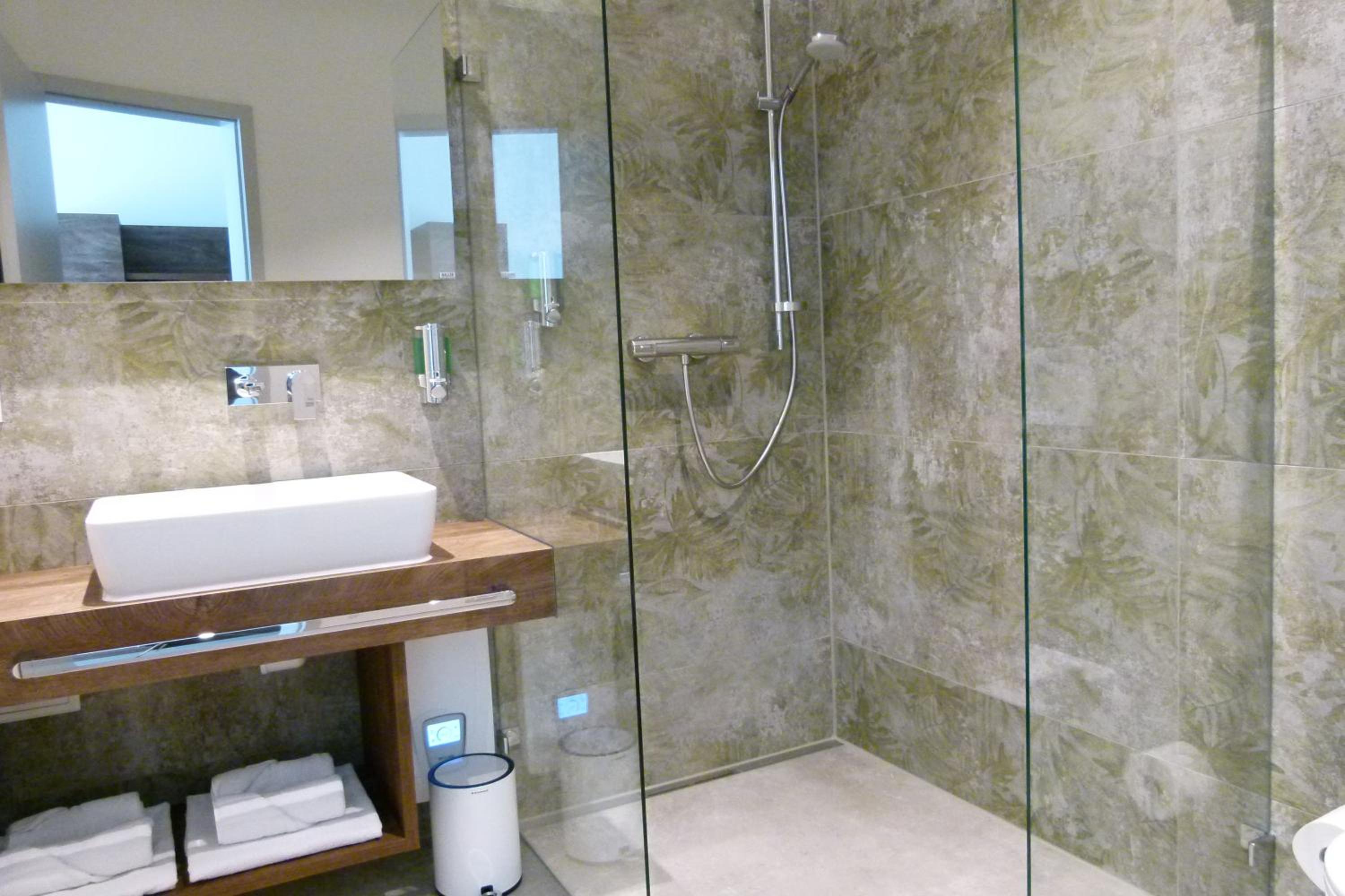 Deluxe Double or Twin Room - Photo 3