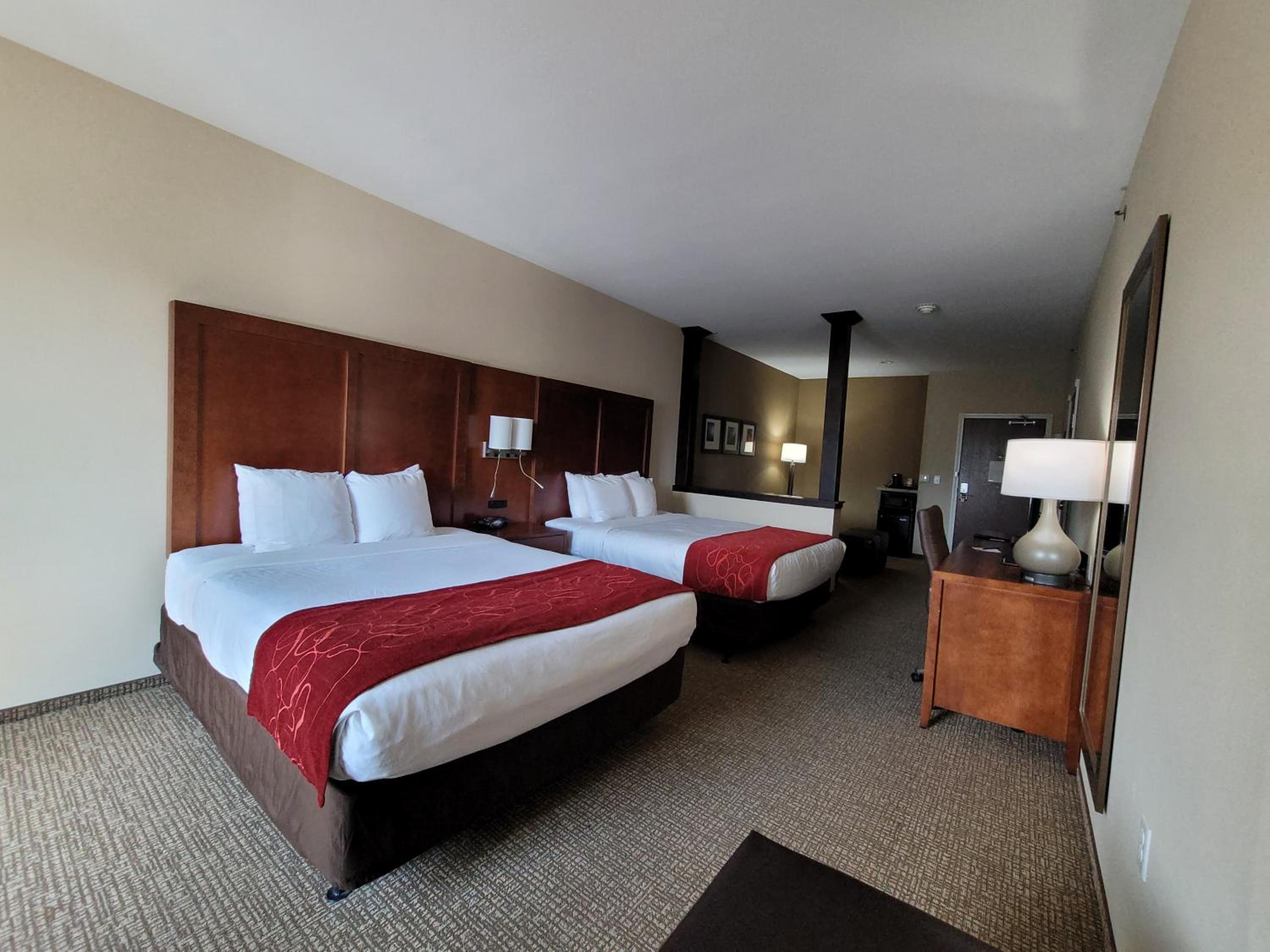 Suite with Two Queen Beds - Accessible/Non-Smoking photo 1