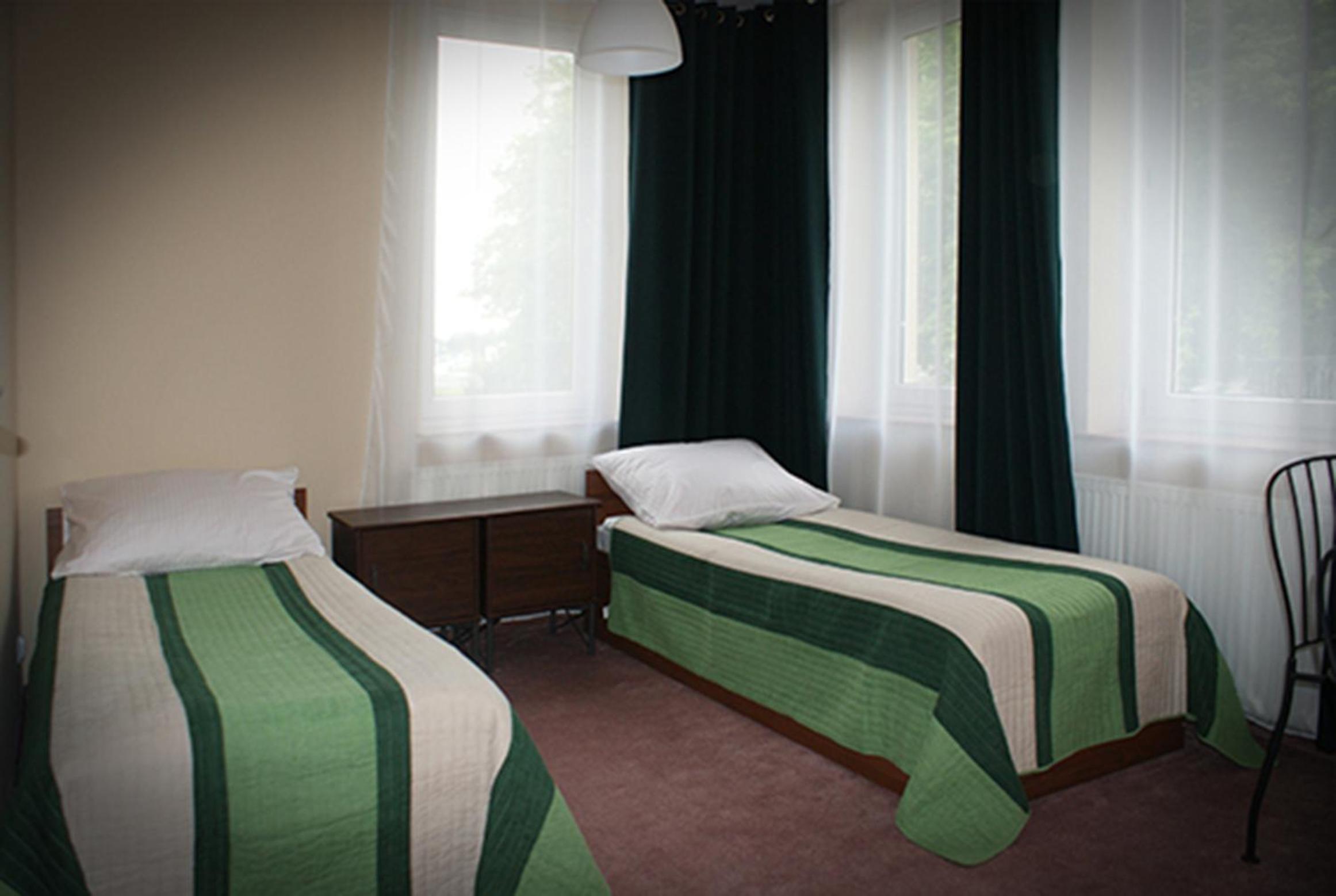 Twin Room with Private Bathroom photo 1