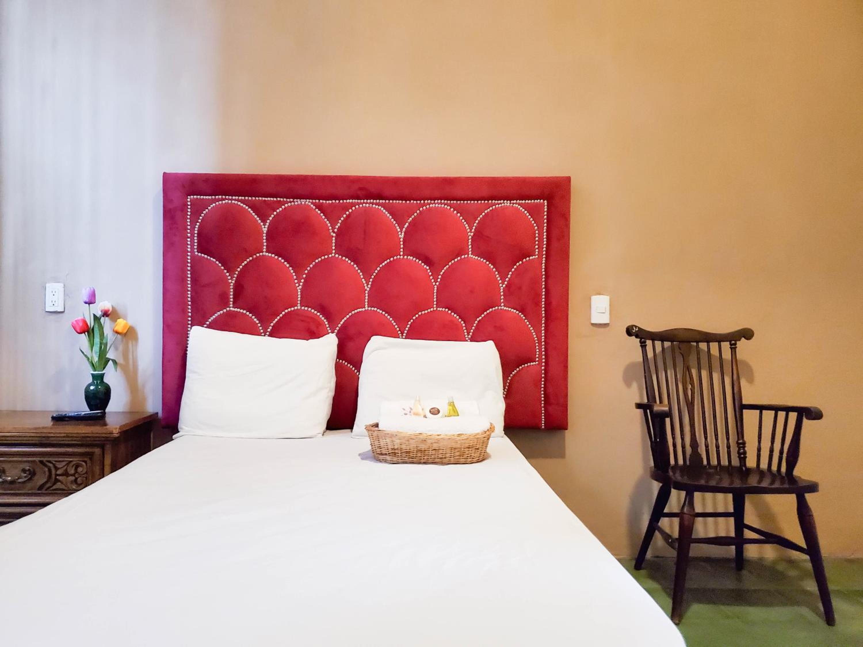 Single Room with Private Bathroom photo 1
