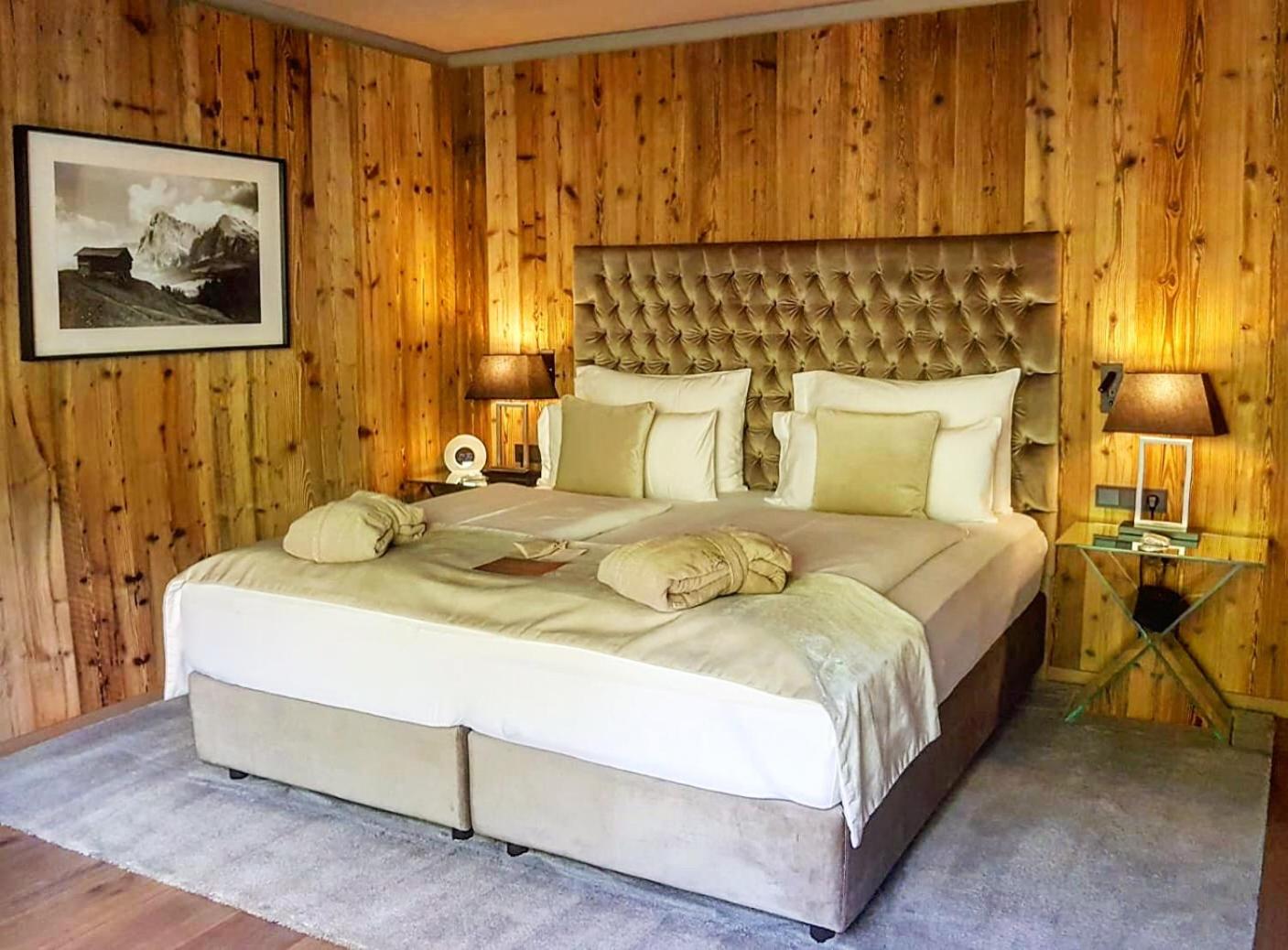 VIP Suite with Spa Bath, Turkish bath and Sauna photo 1