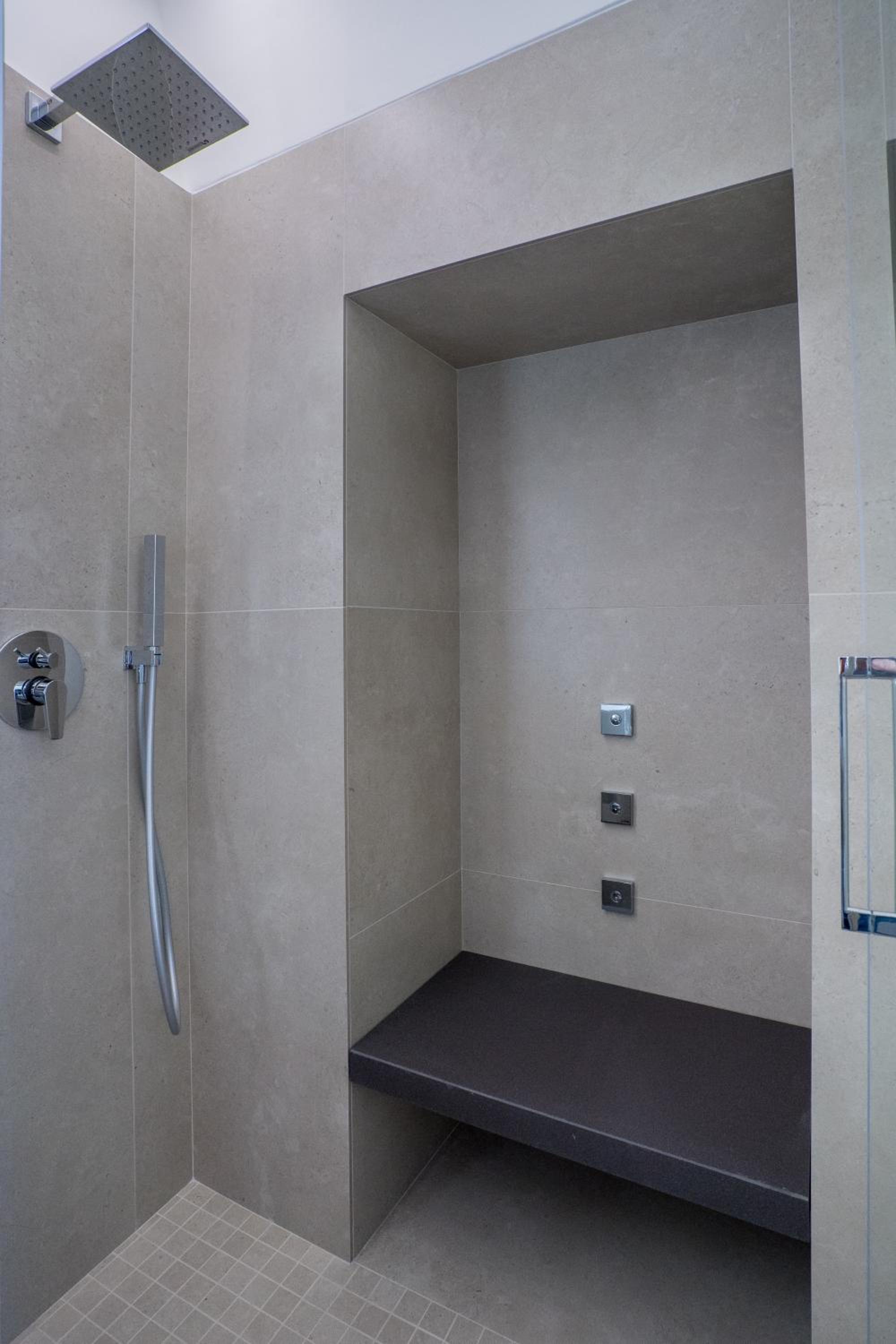 One-Bedroom House - Photo 18