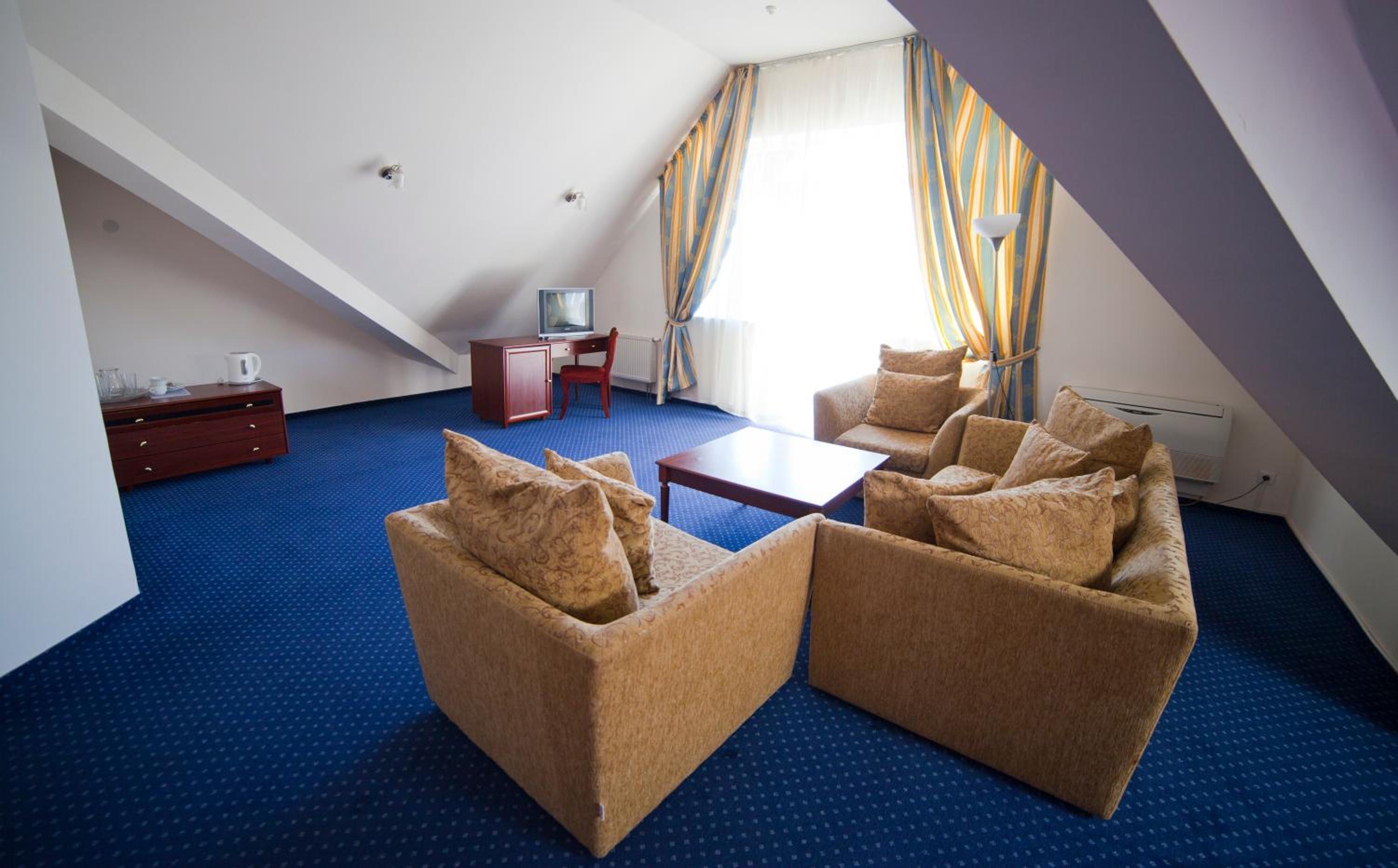 Suite with Balcony photo 1