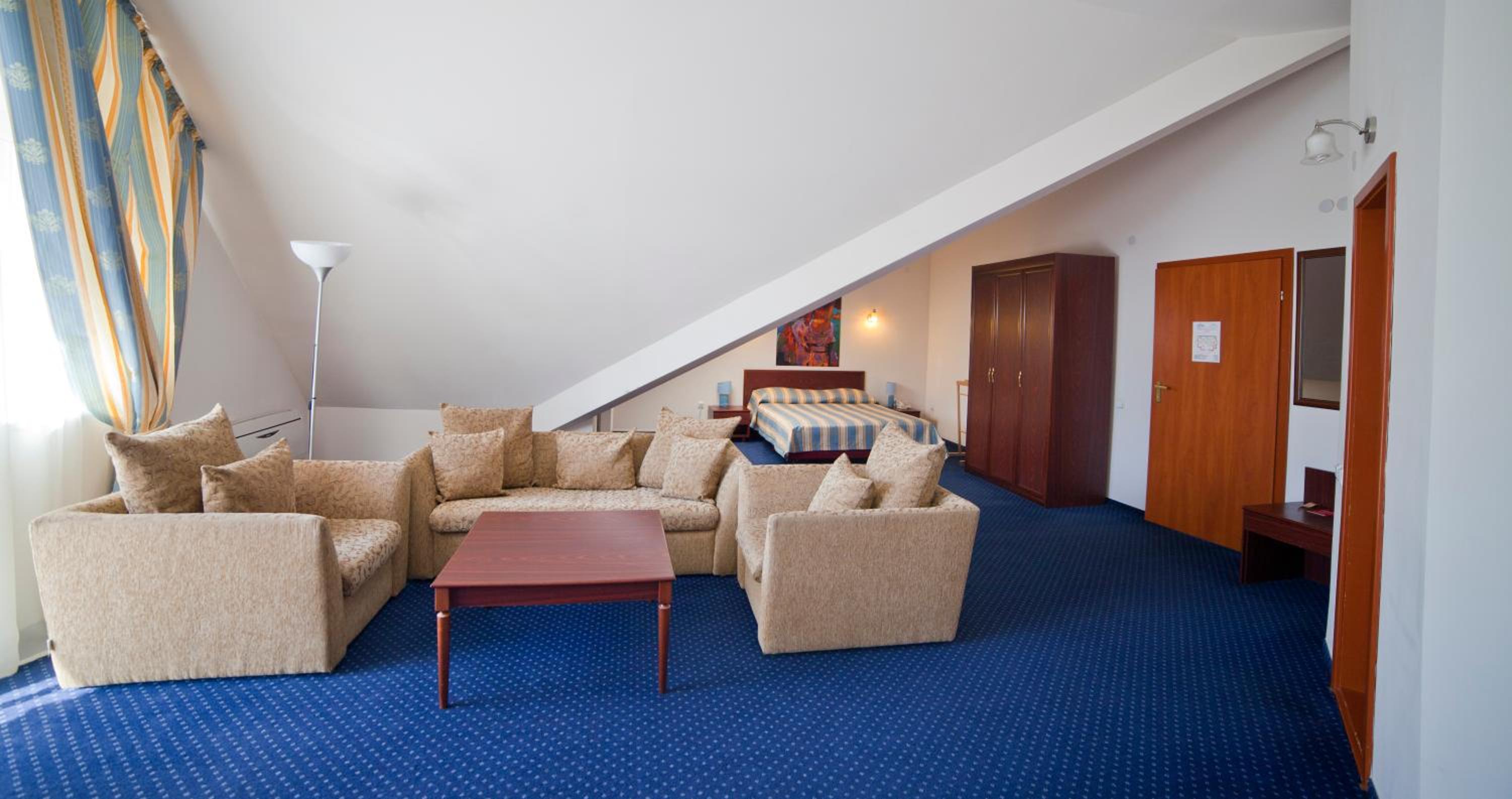 Suite with Balcony photo 3
