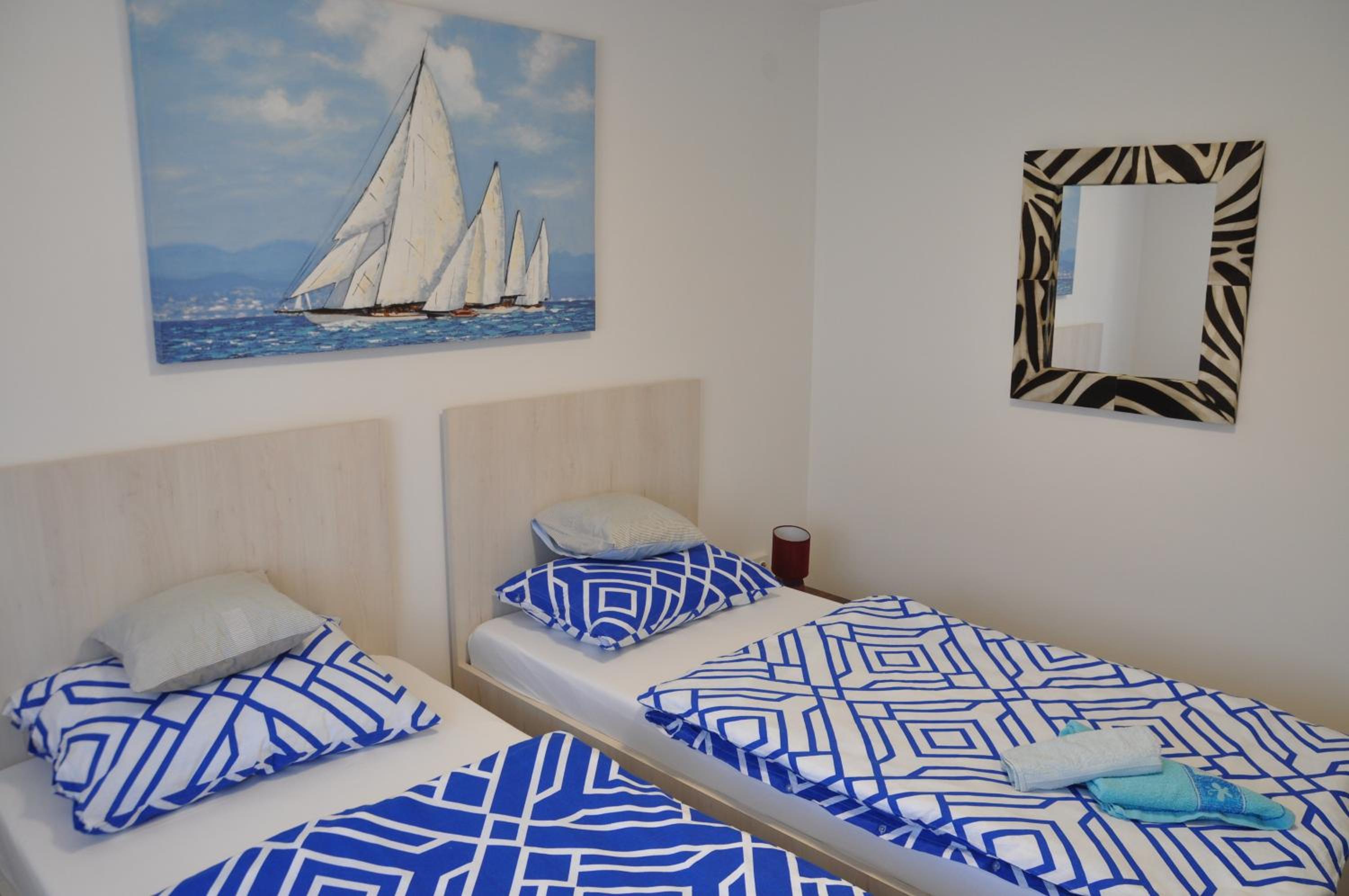 Two-Bedroom Apartment - Photo 6