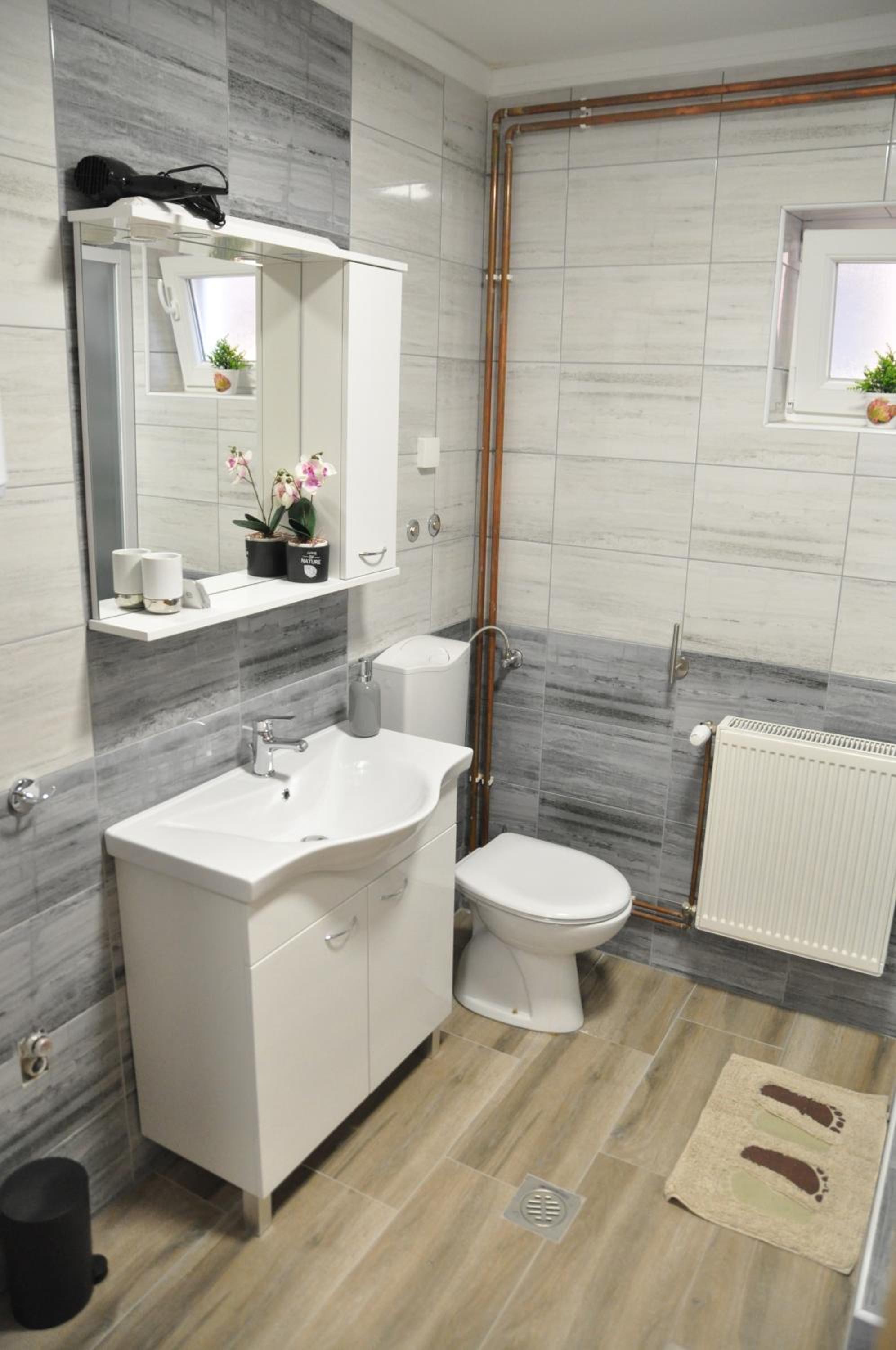 Two-Bedroom Apartment - Photo 9