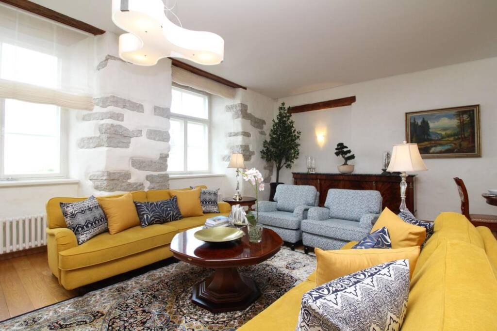 Three-Bedroom Apartment - Photo 16