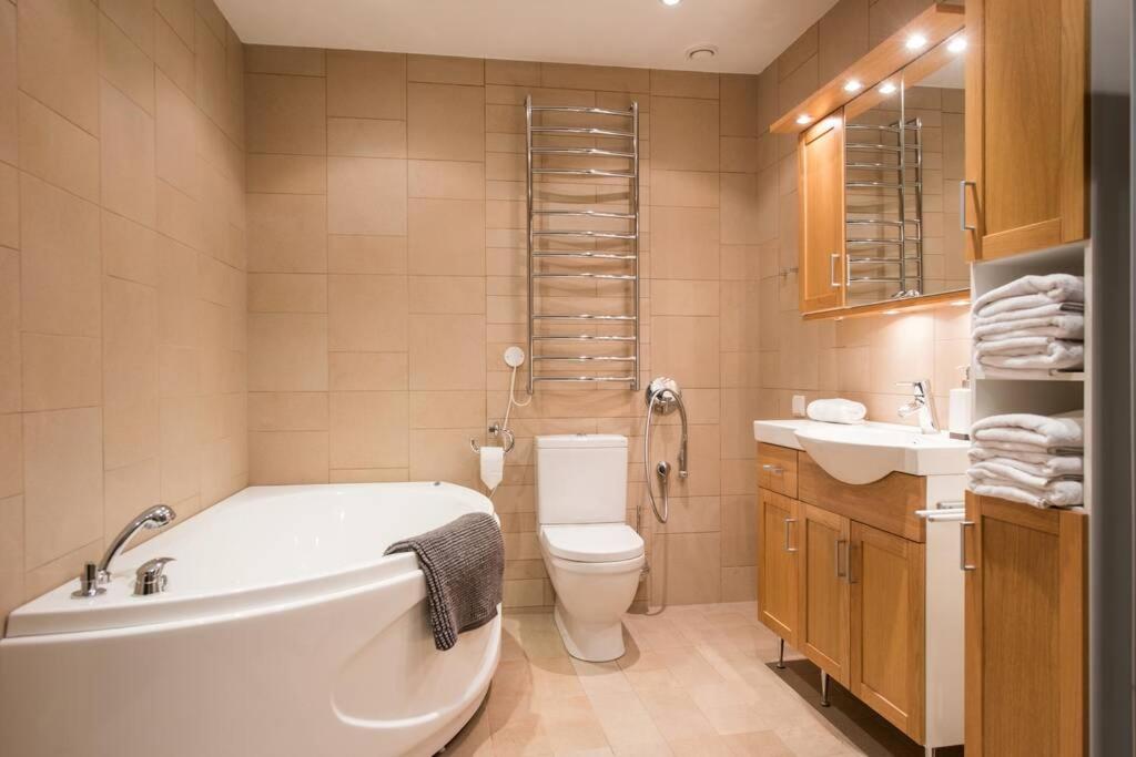 Three-Bedroom Apartment - Photo 17