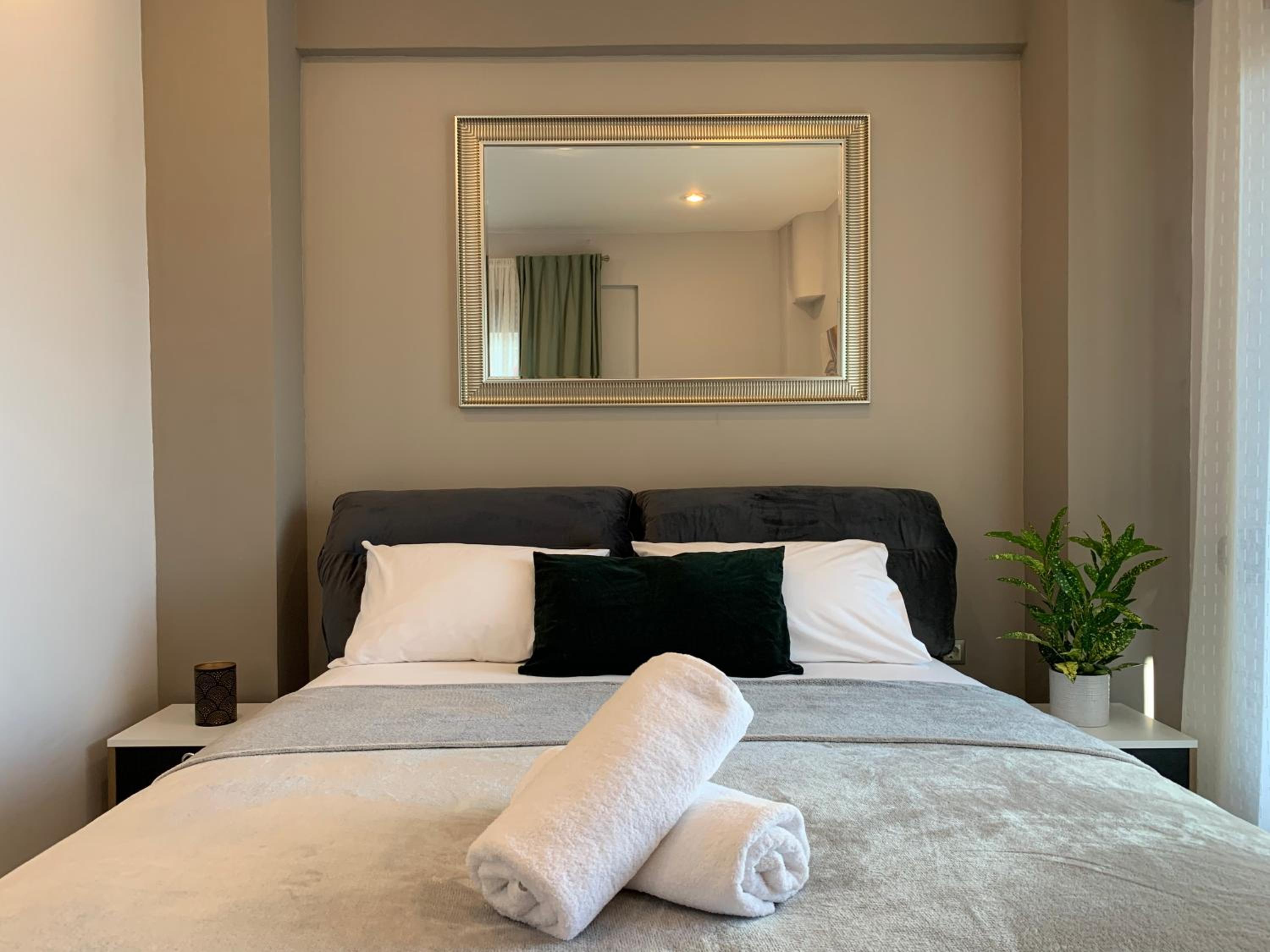 One-Bedroom Apartment - Photo 7