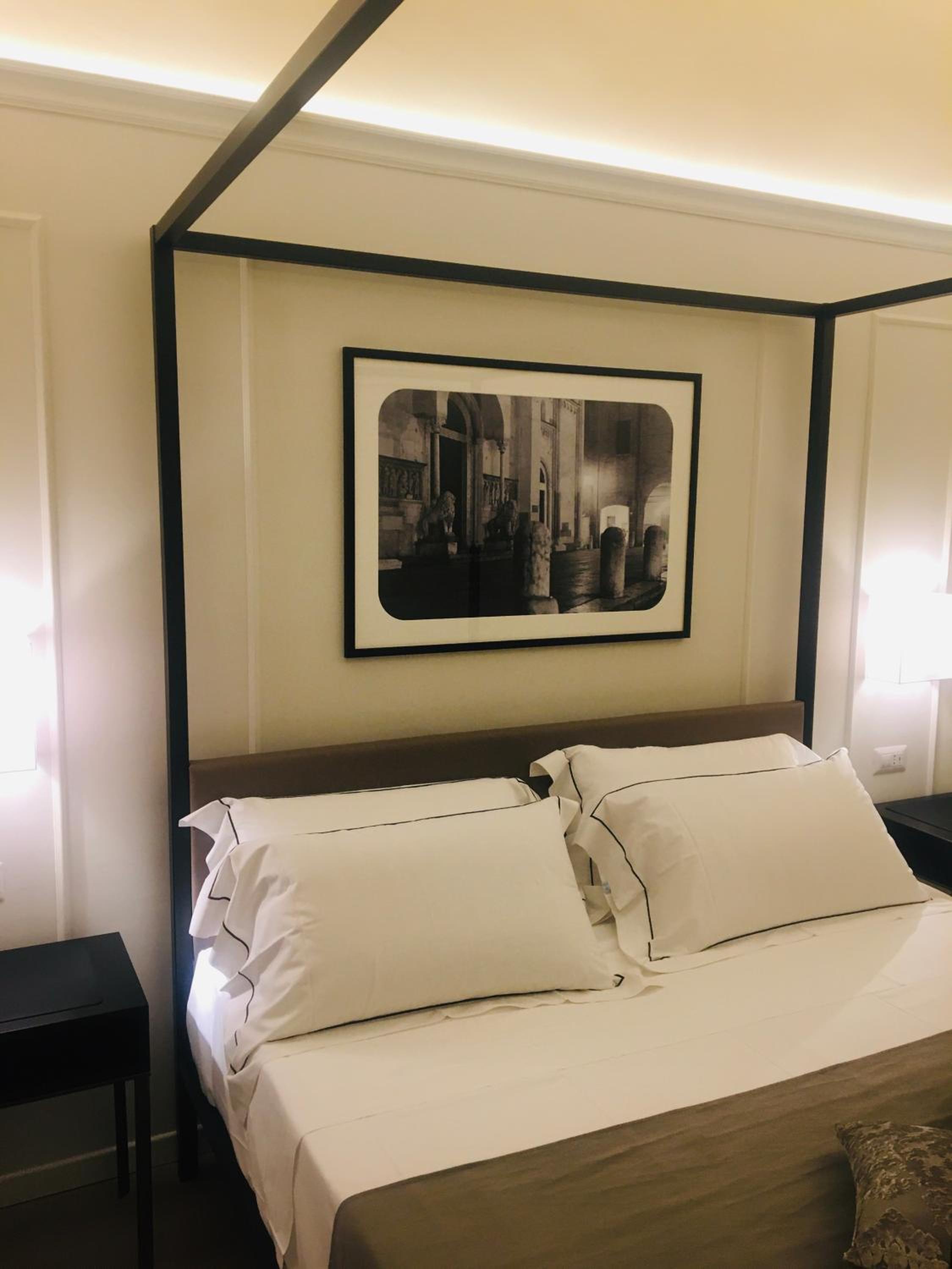Double Room - Photo 10