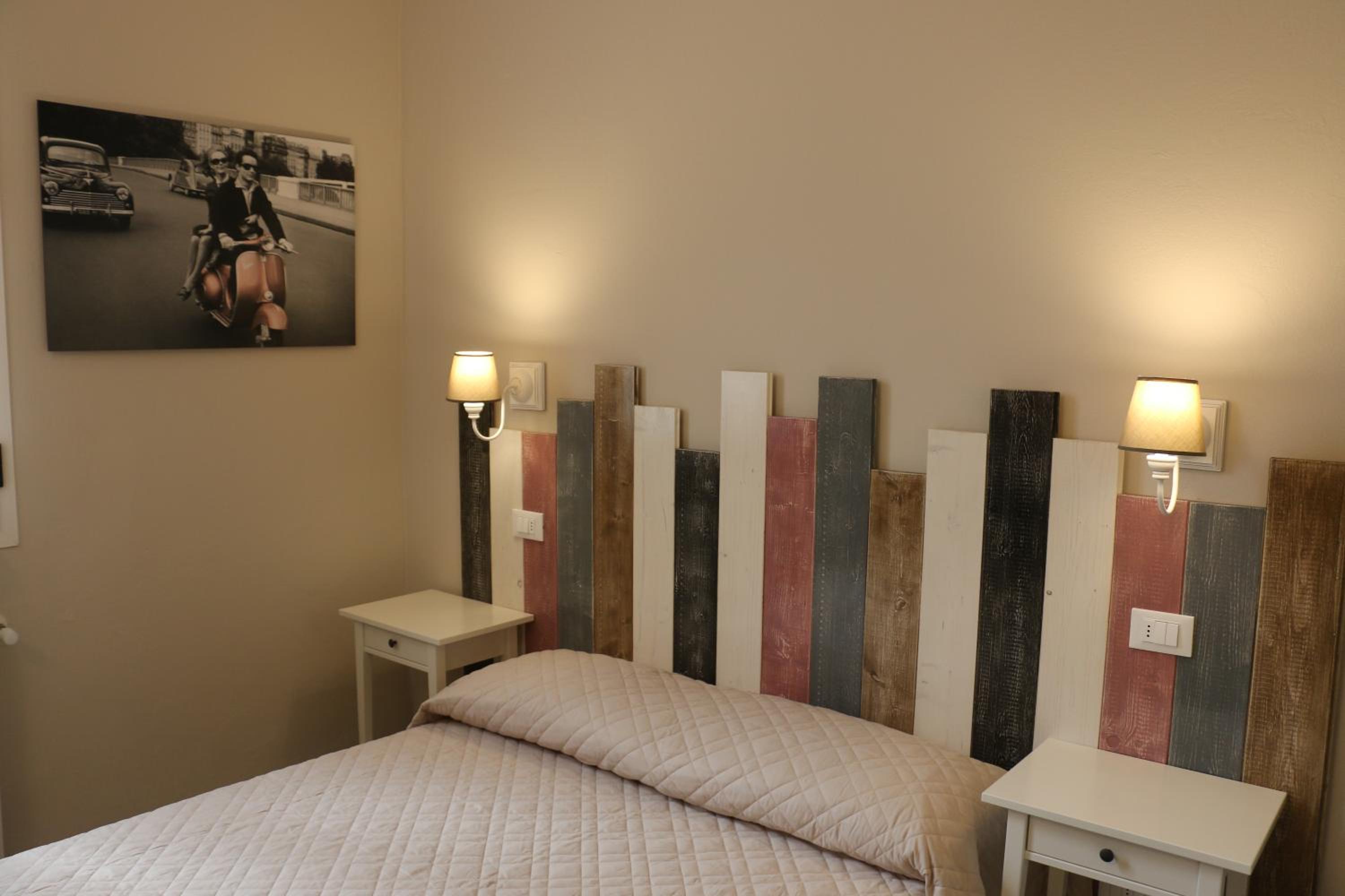 Deluxe Single Room with Private Bathroom