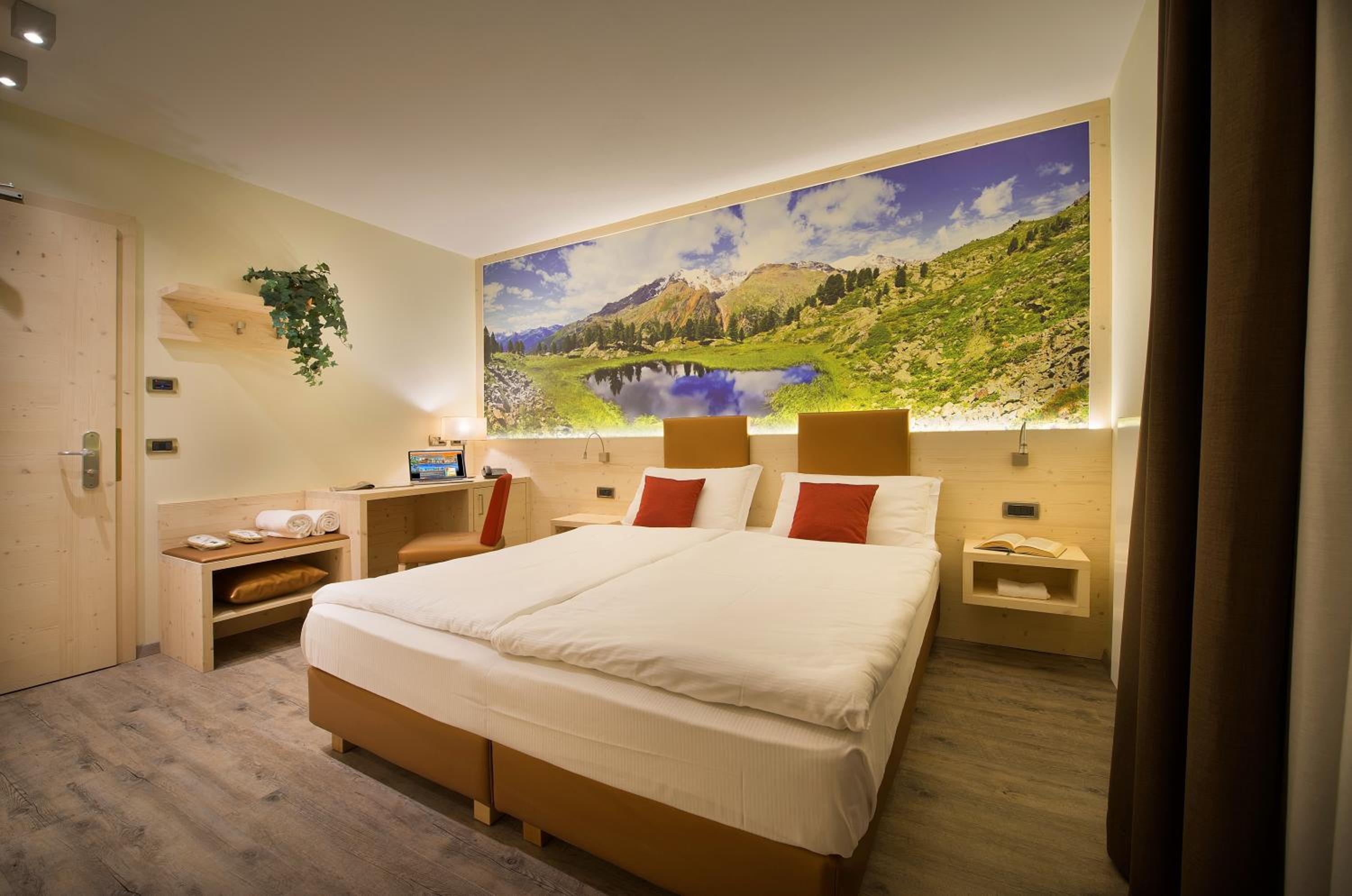 Superior Double or Twin Room photo 2