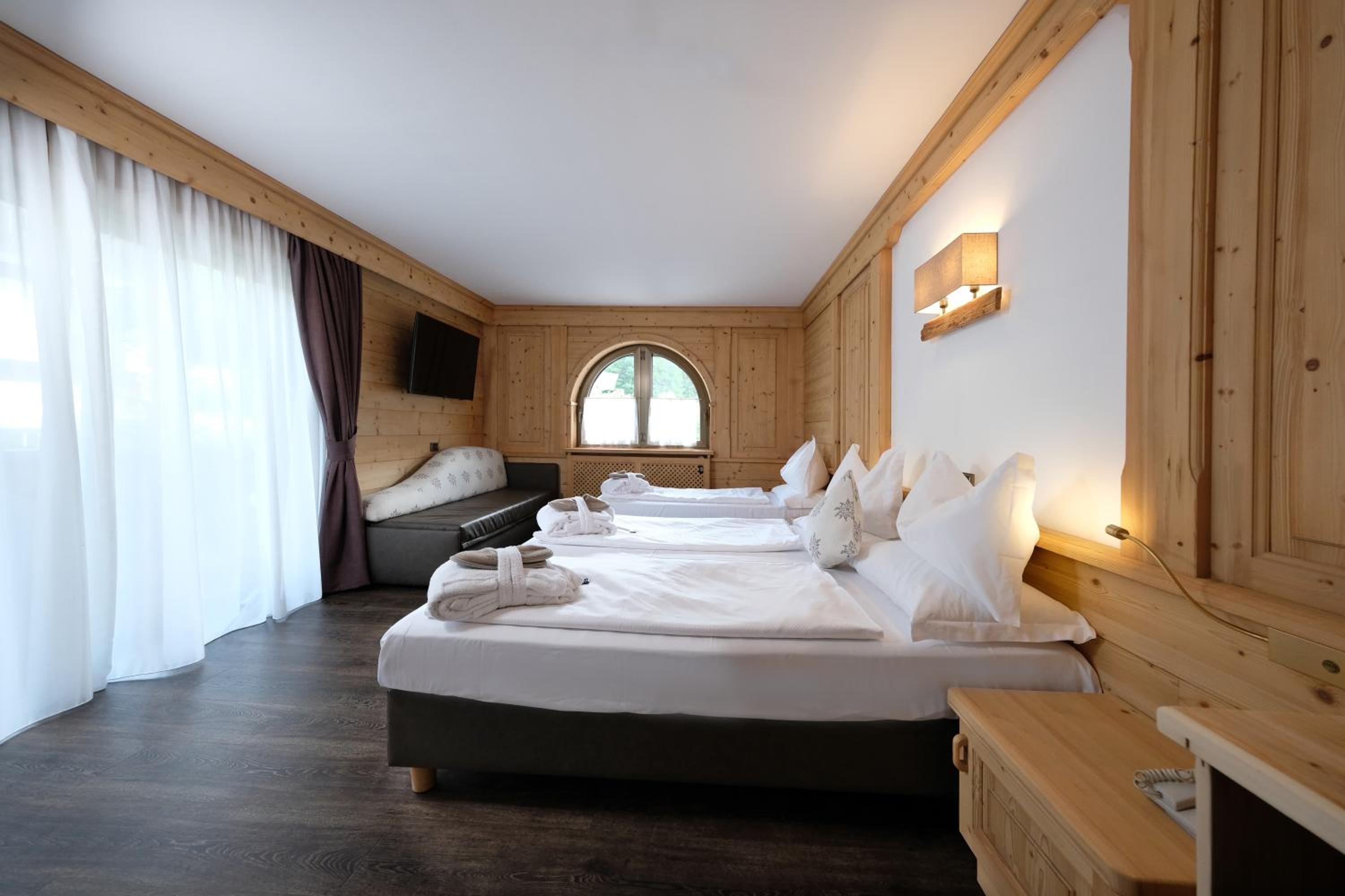 Triple Room photo 2