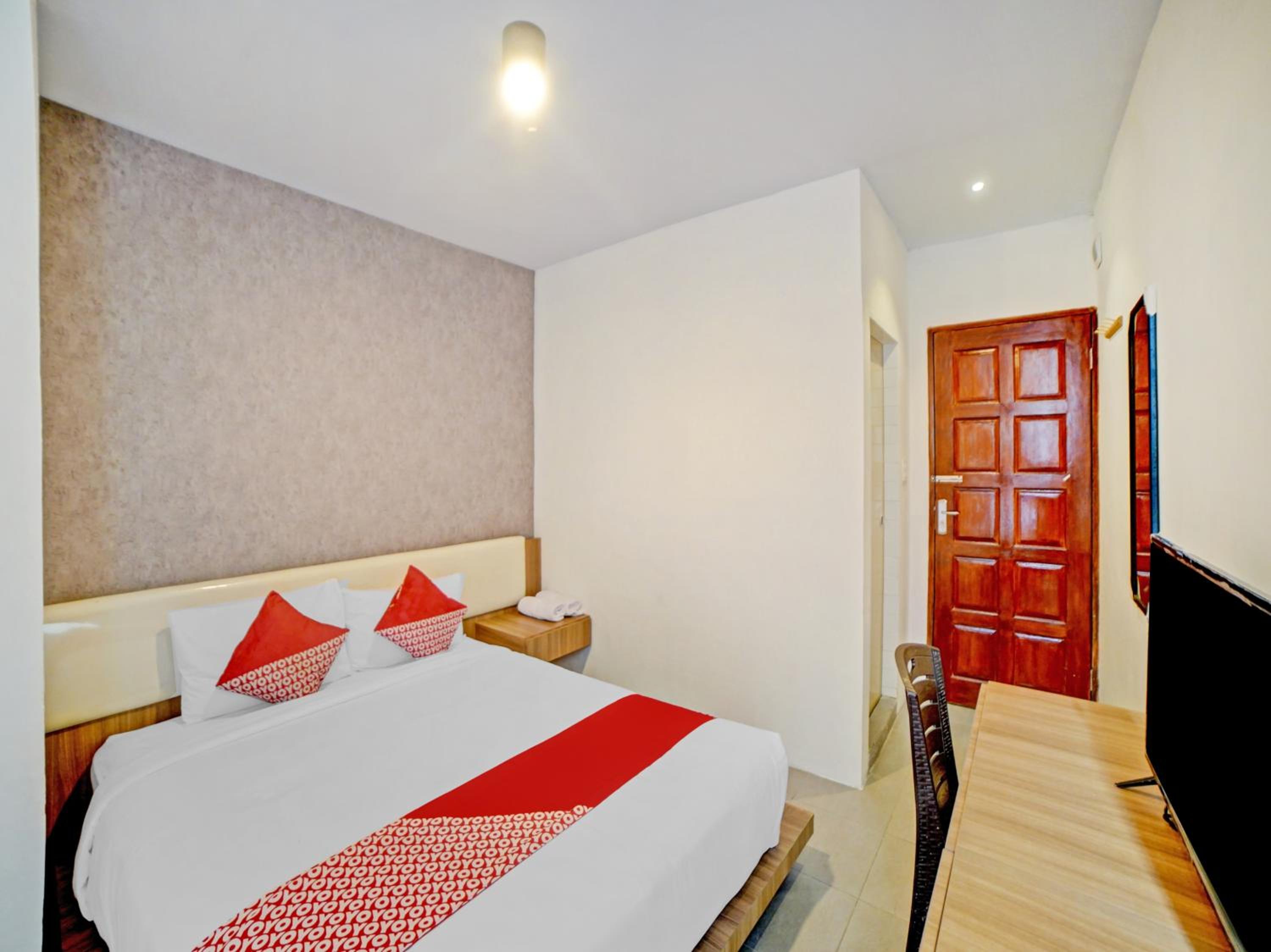 Standard Double Room - Photo 8