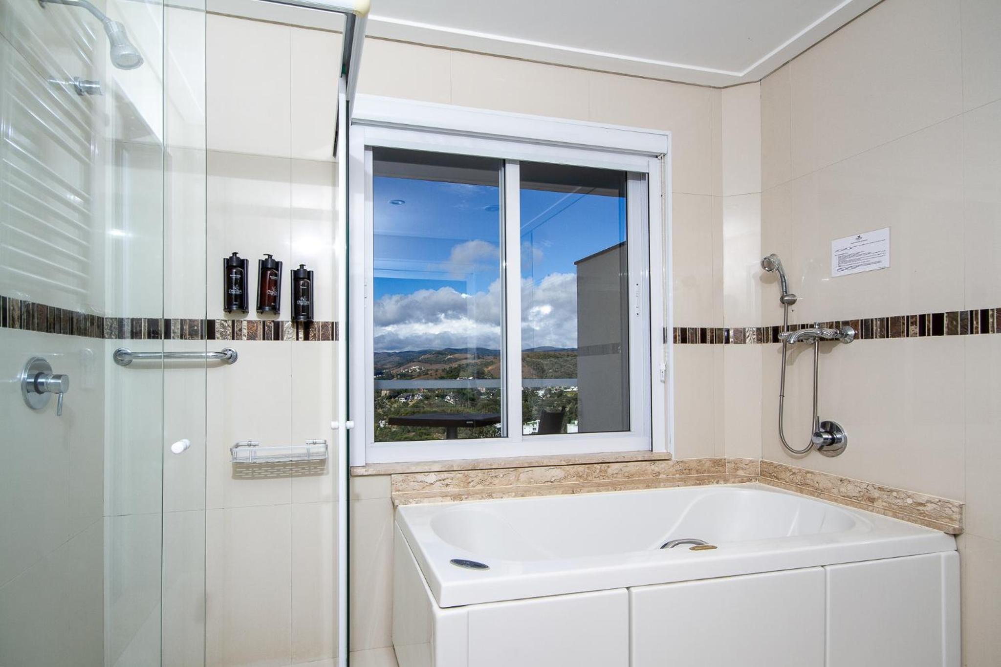 Double Room with Spa Bath Individual thumbnail 6