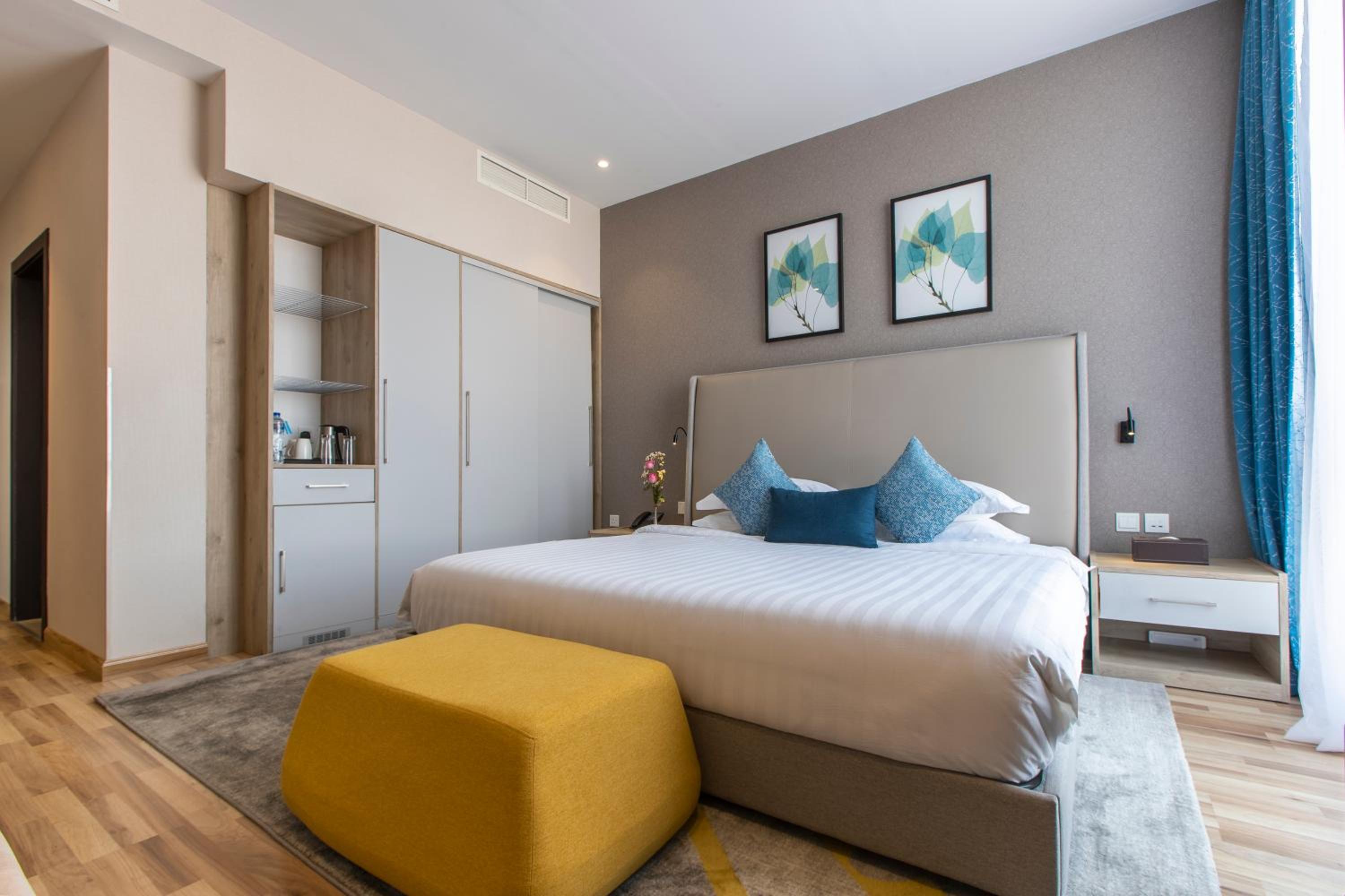 Suite with Balcony - Photo 10
