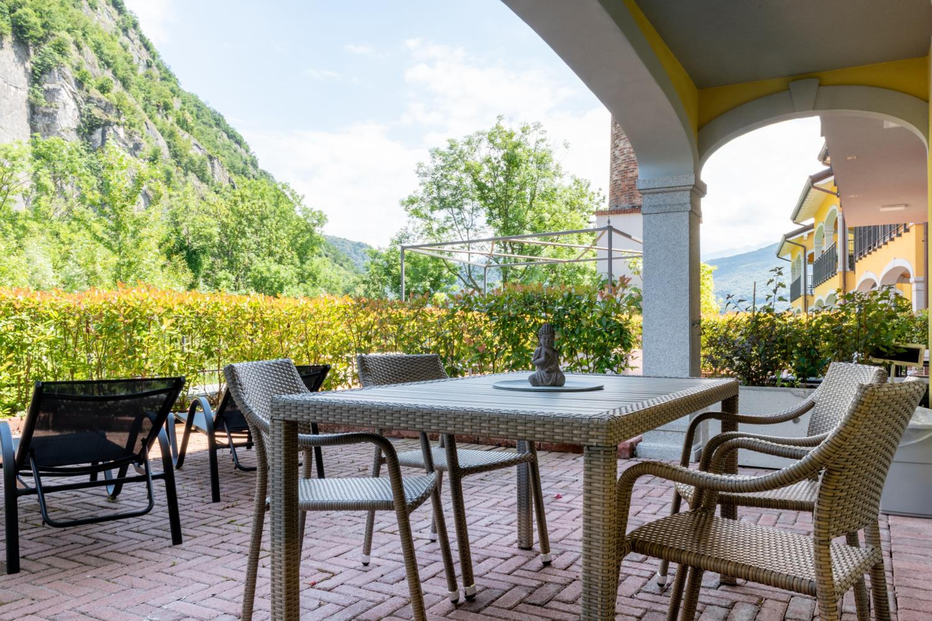 Apartment with Terrace photo 2