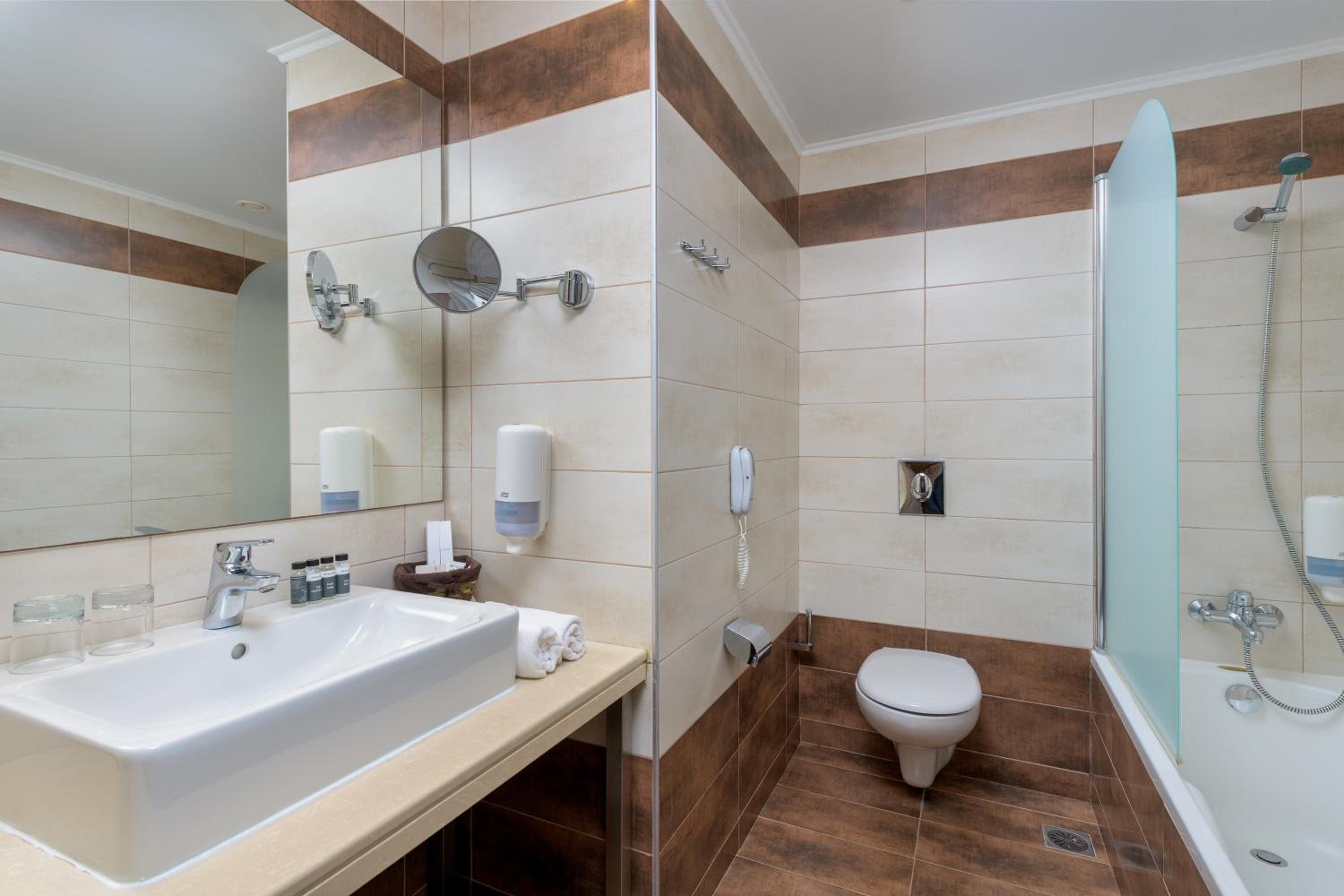 Deluxe Apartment (2-5 Adults) with Sea View