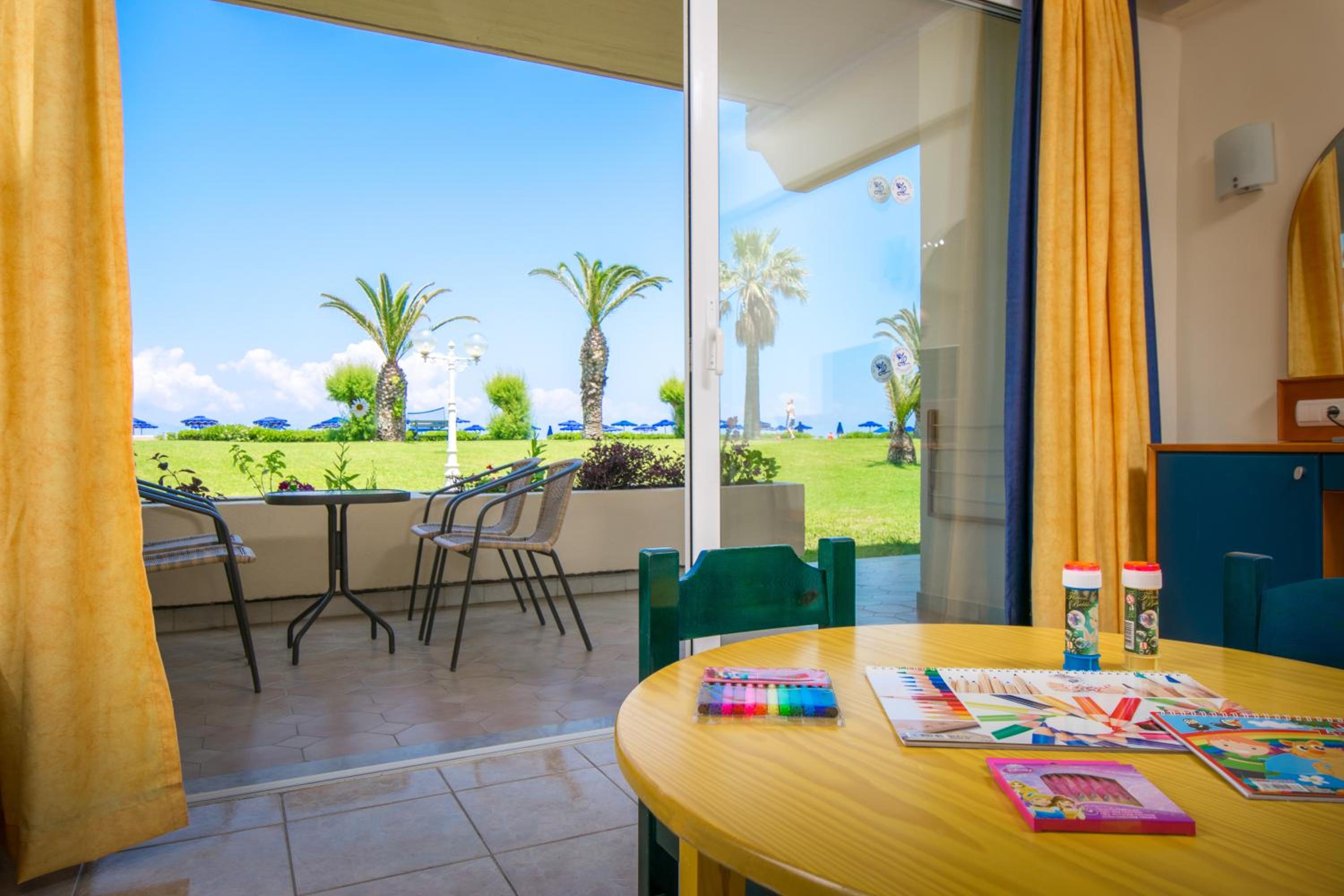Kids Suite Apartment With Garden View