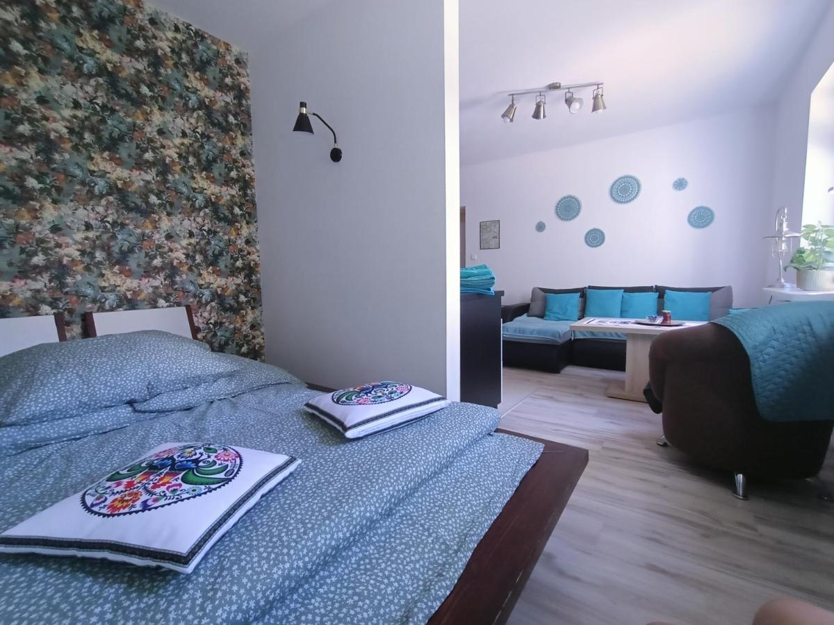 Quadruple Room with Private Bathroom - Photo 26