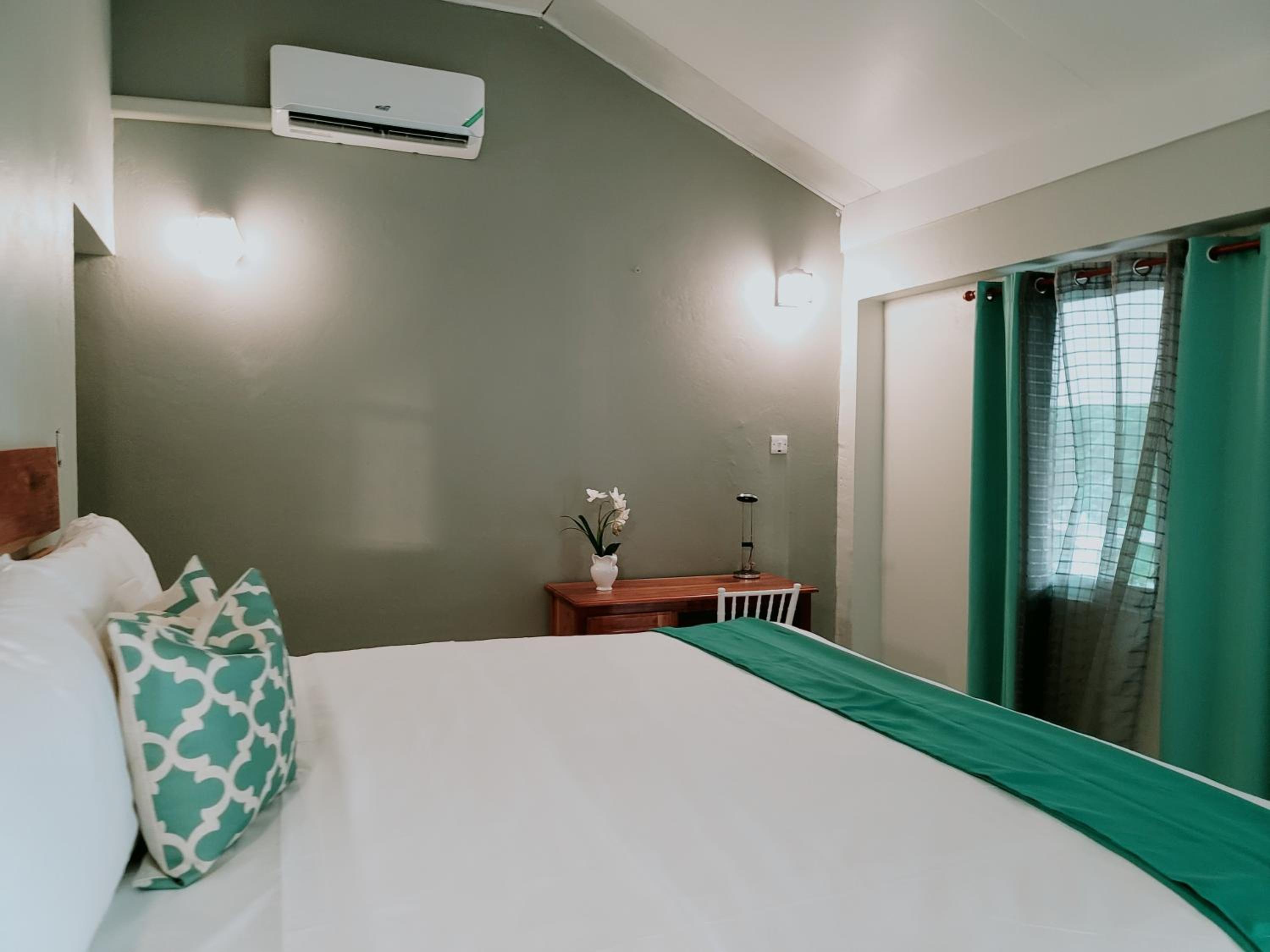 Queen Room with Garden View photo 1