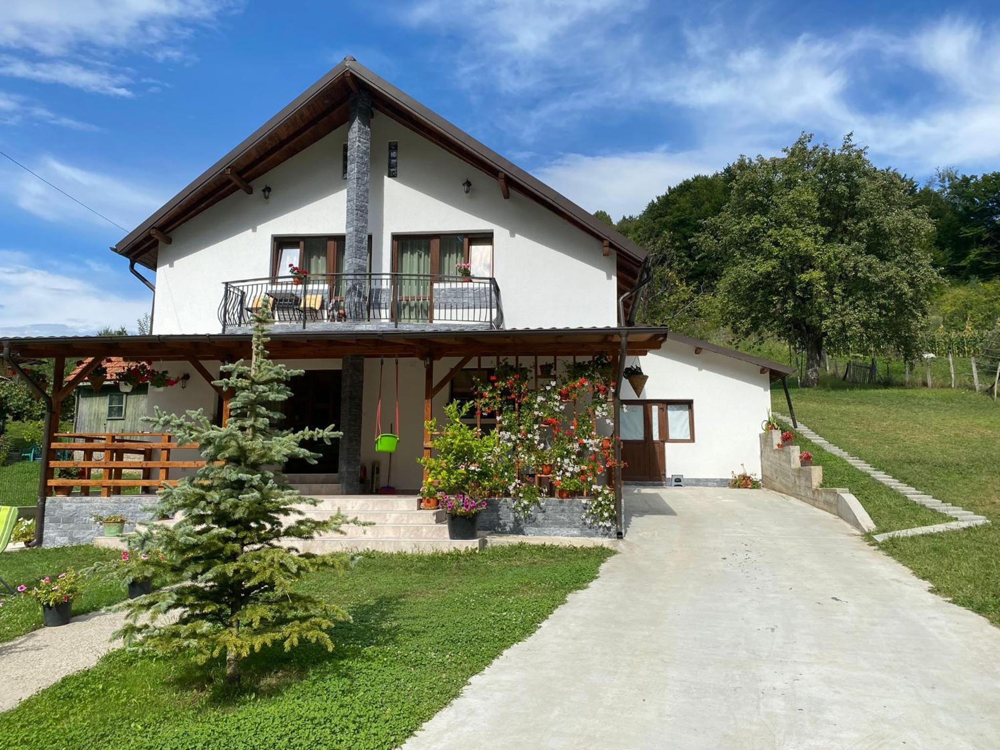 Villa photo 2