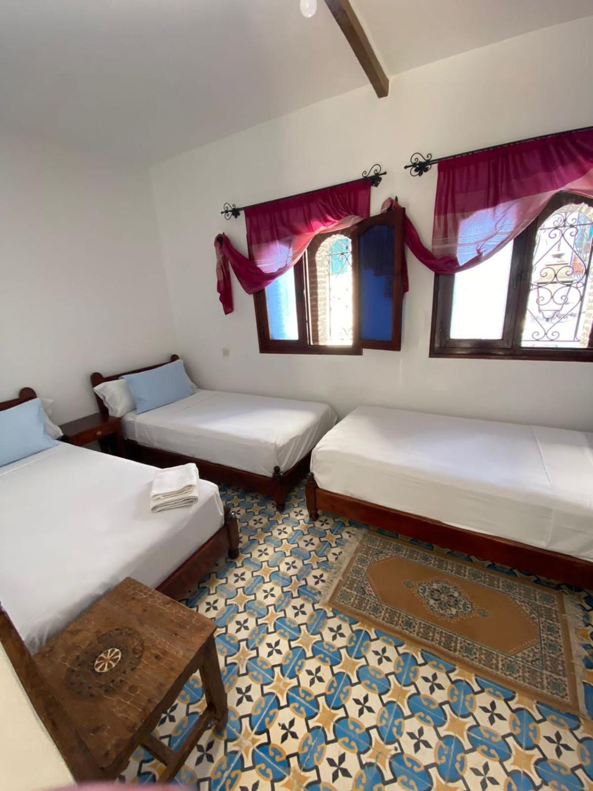 Budget Triple Room - Photo 2