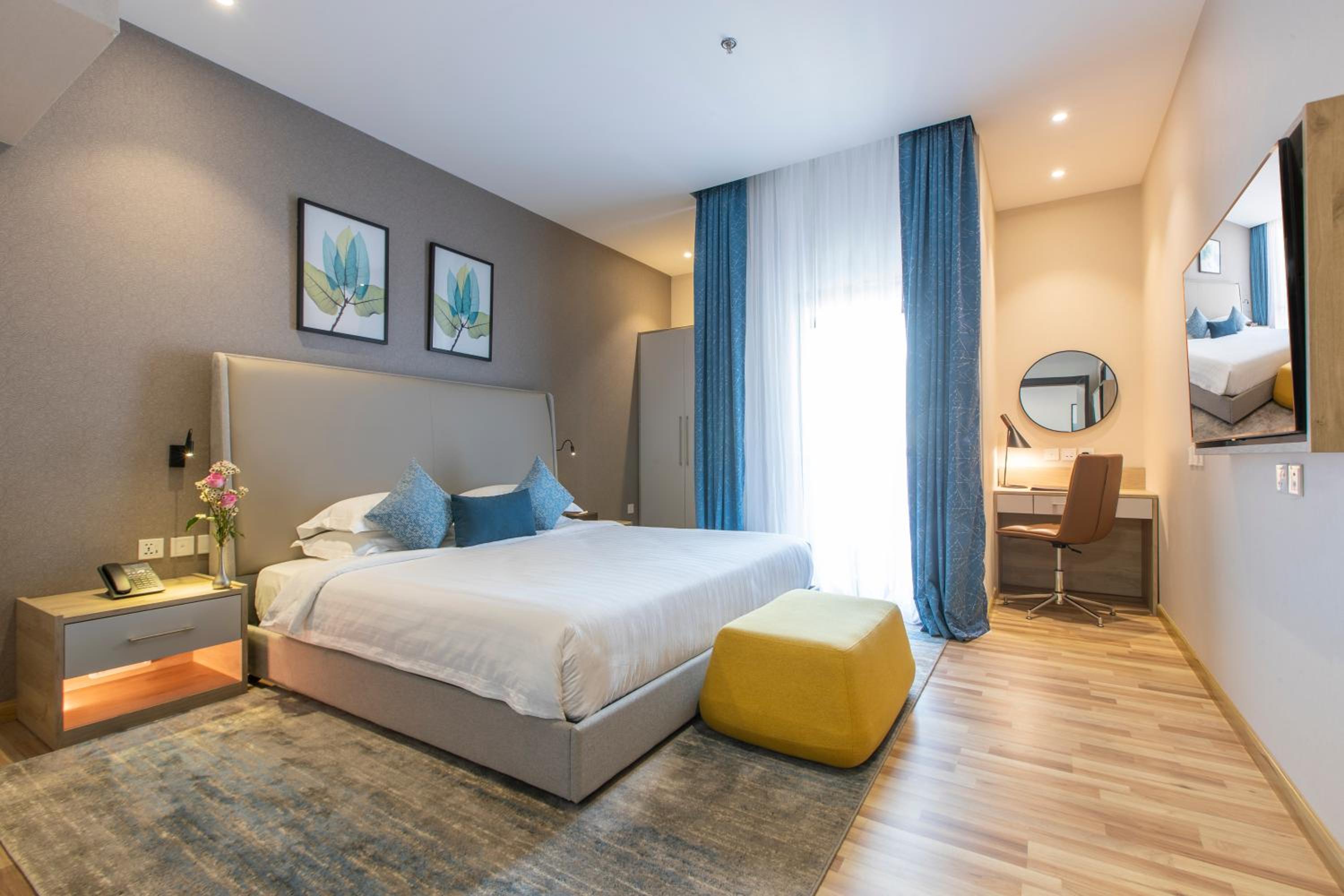 Suite with Balcony - Photo 7
