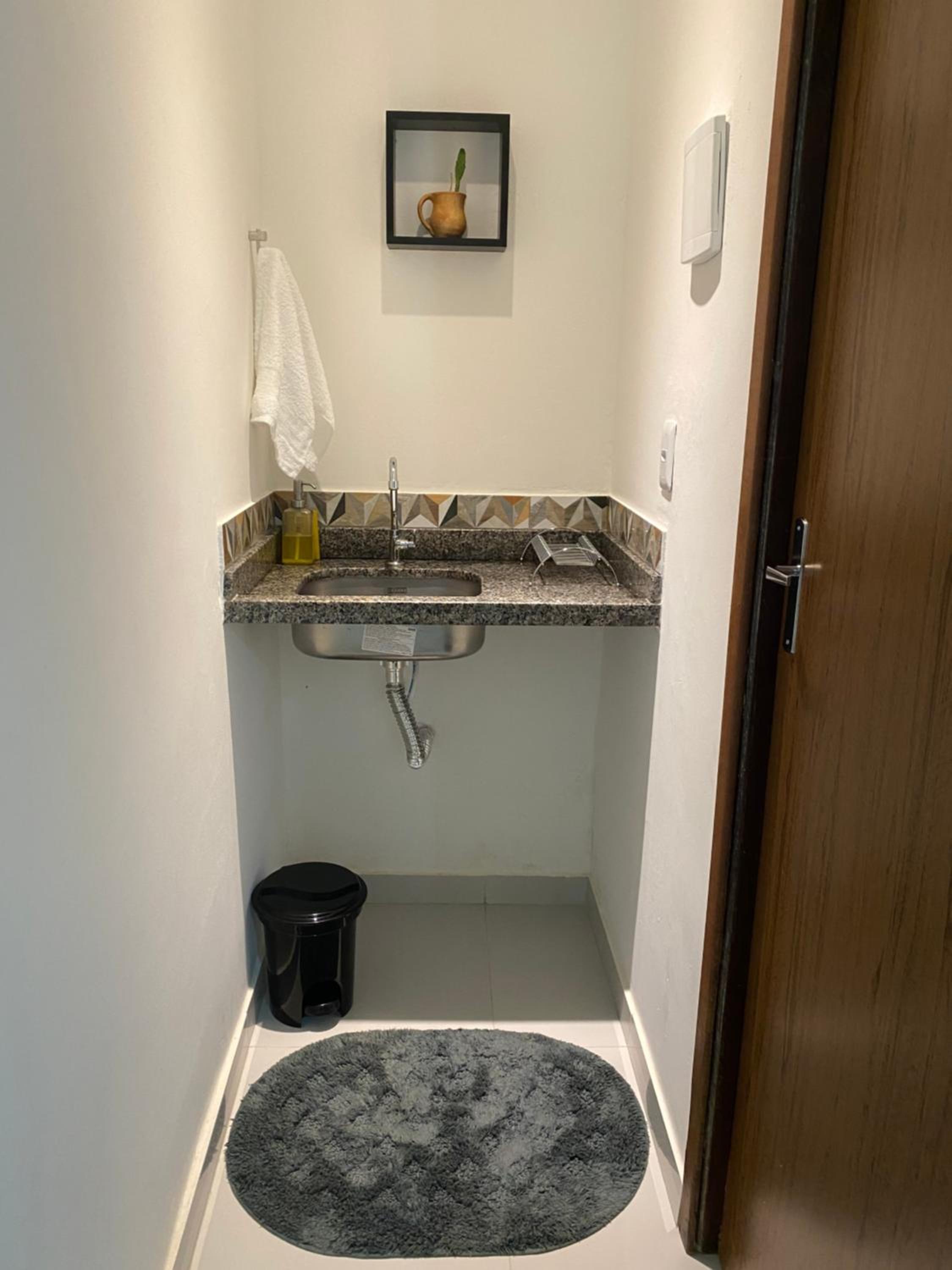 Suite - Photo 13