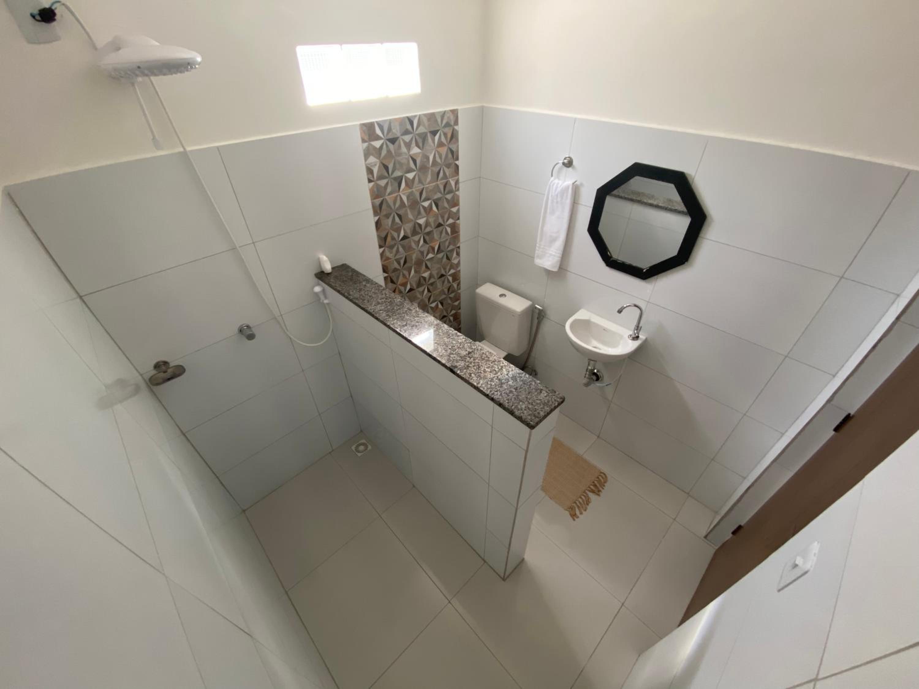 Suite - Photo 10
