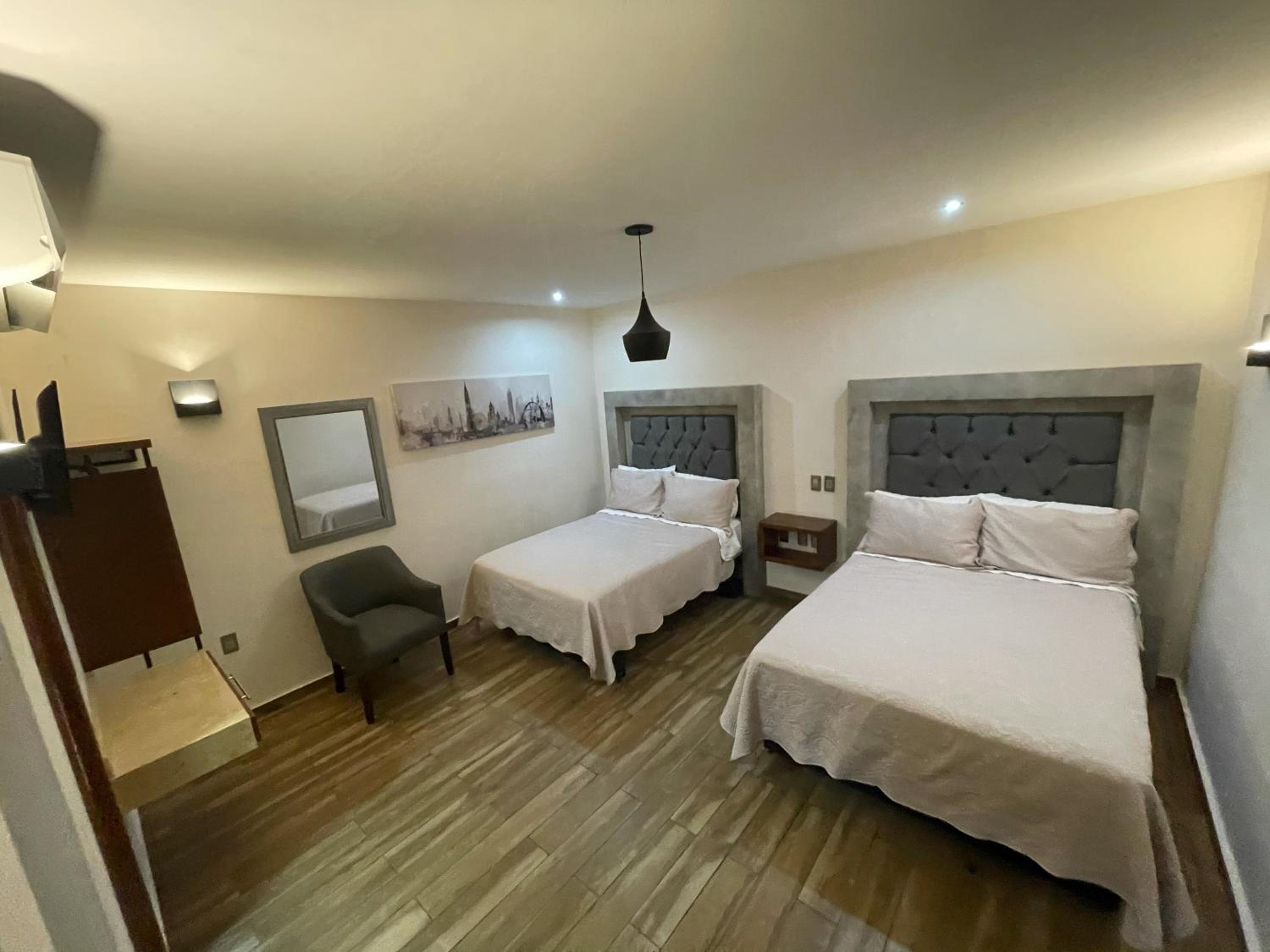 Deluxe Triple Room photo 2