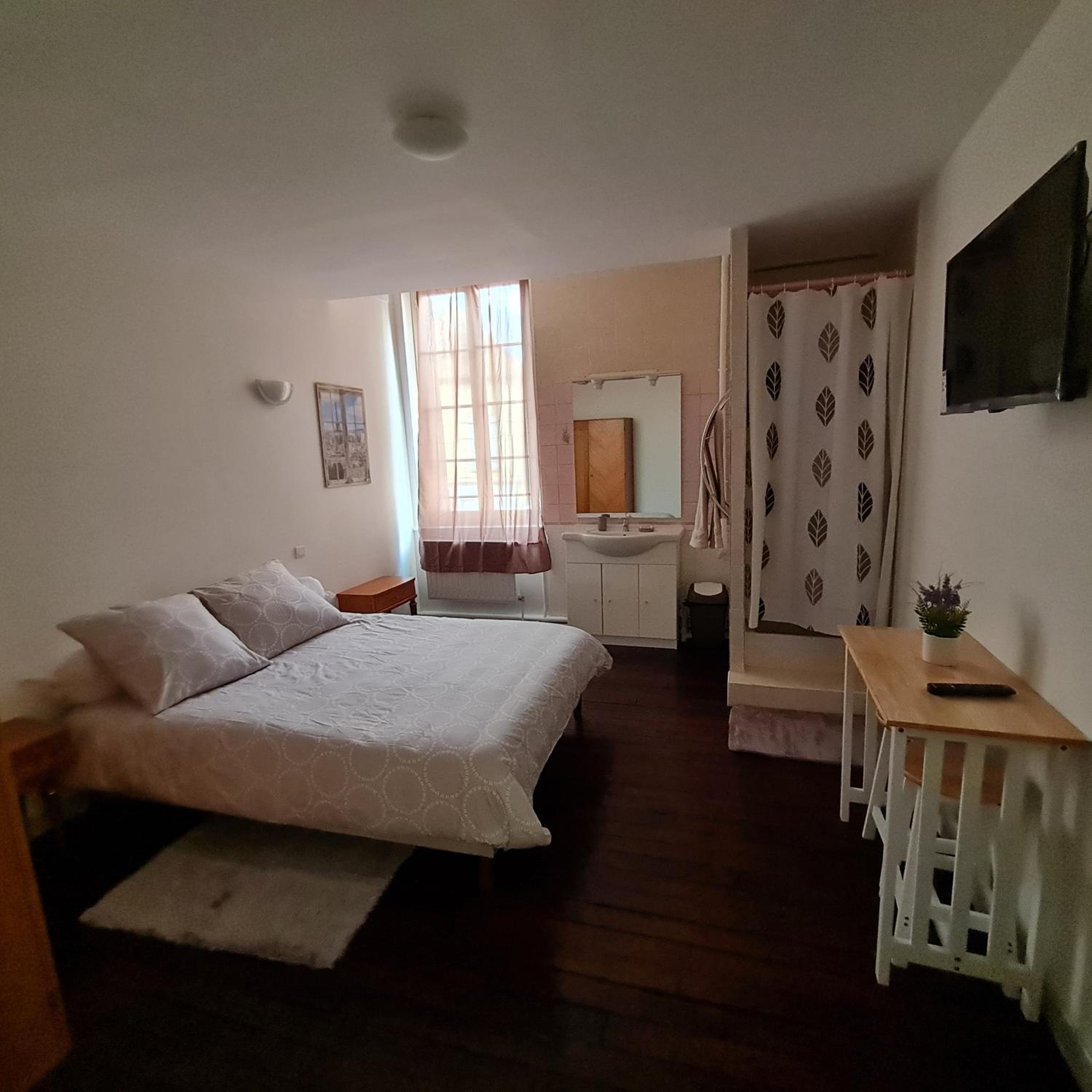Double Room with Private External Bathroom photo 1