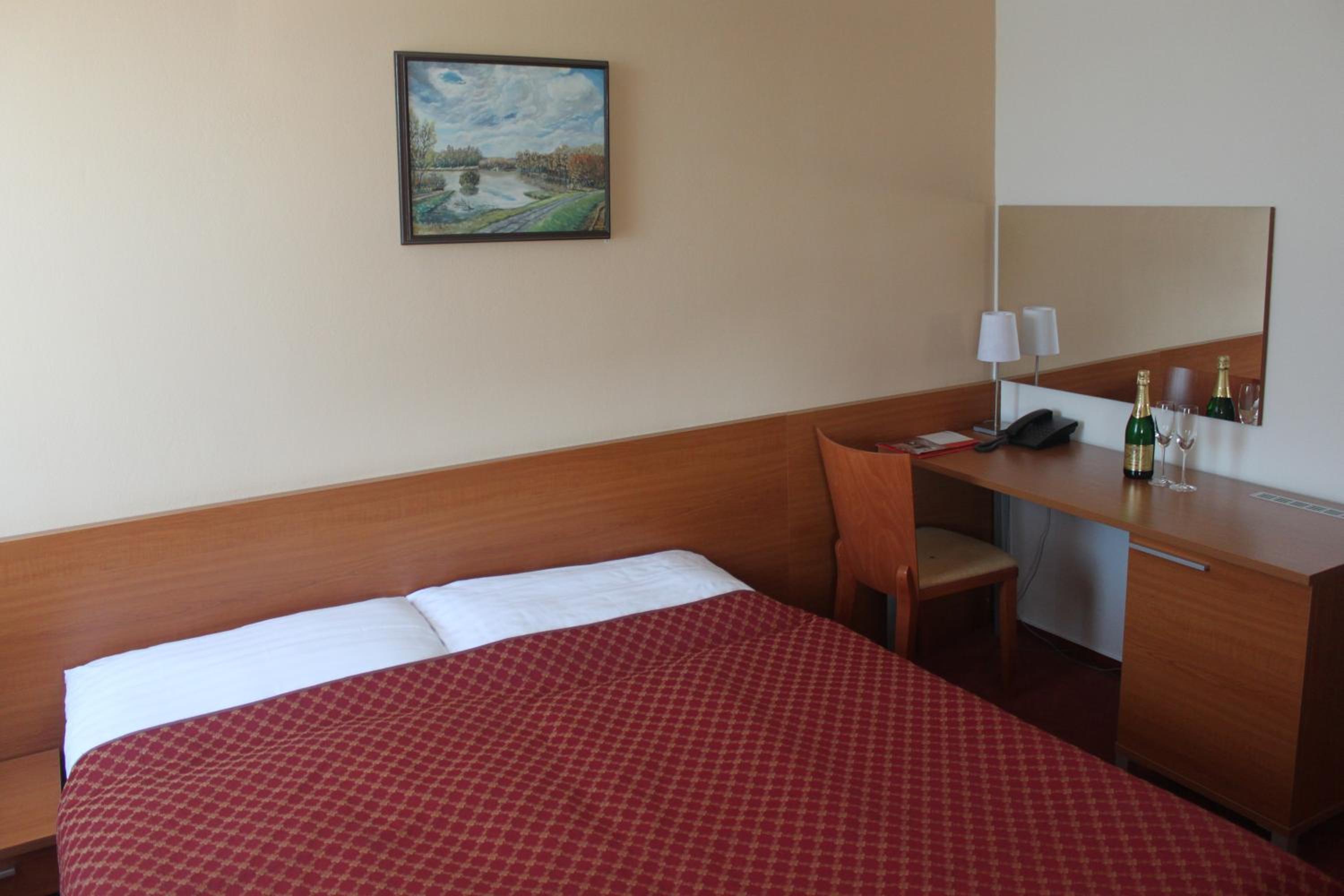 Double or Twin Room - Photo 1