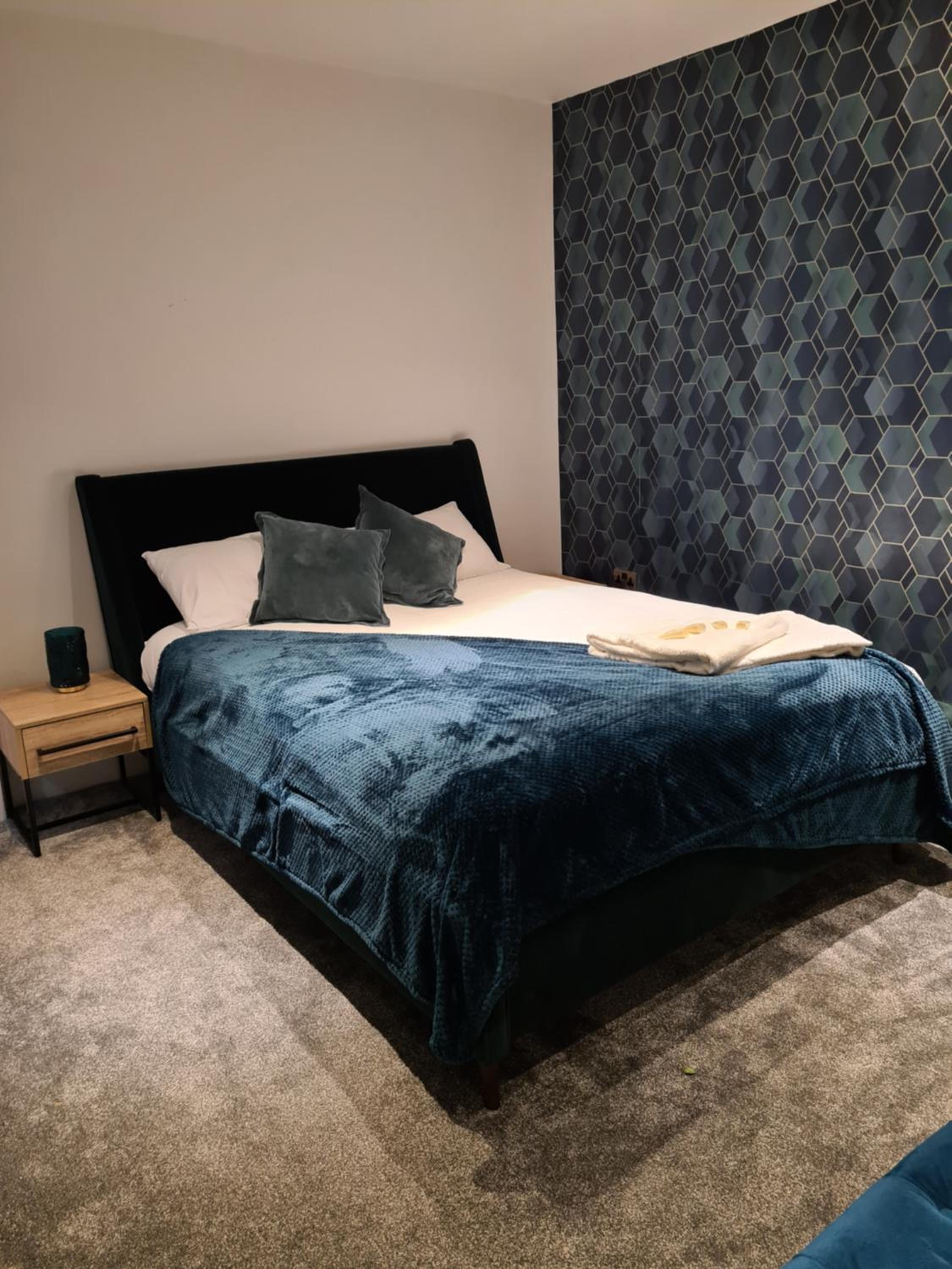 Three-Bedroom Apartment - Photo 7