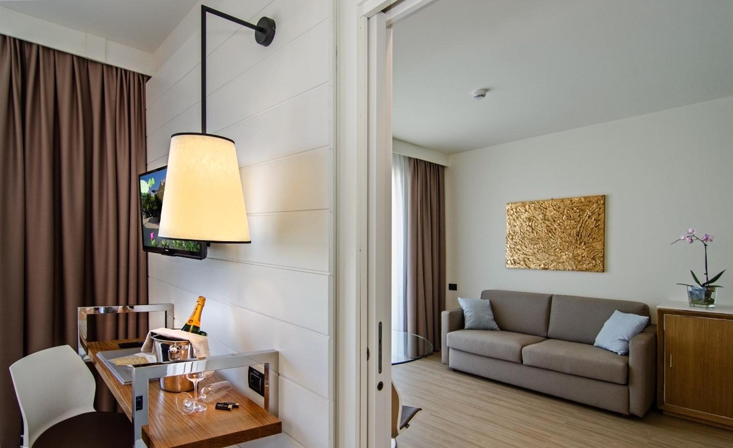 Suite with Balcony photo 2