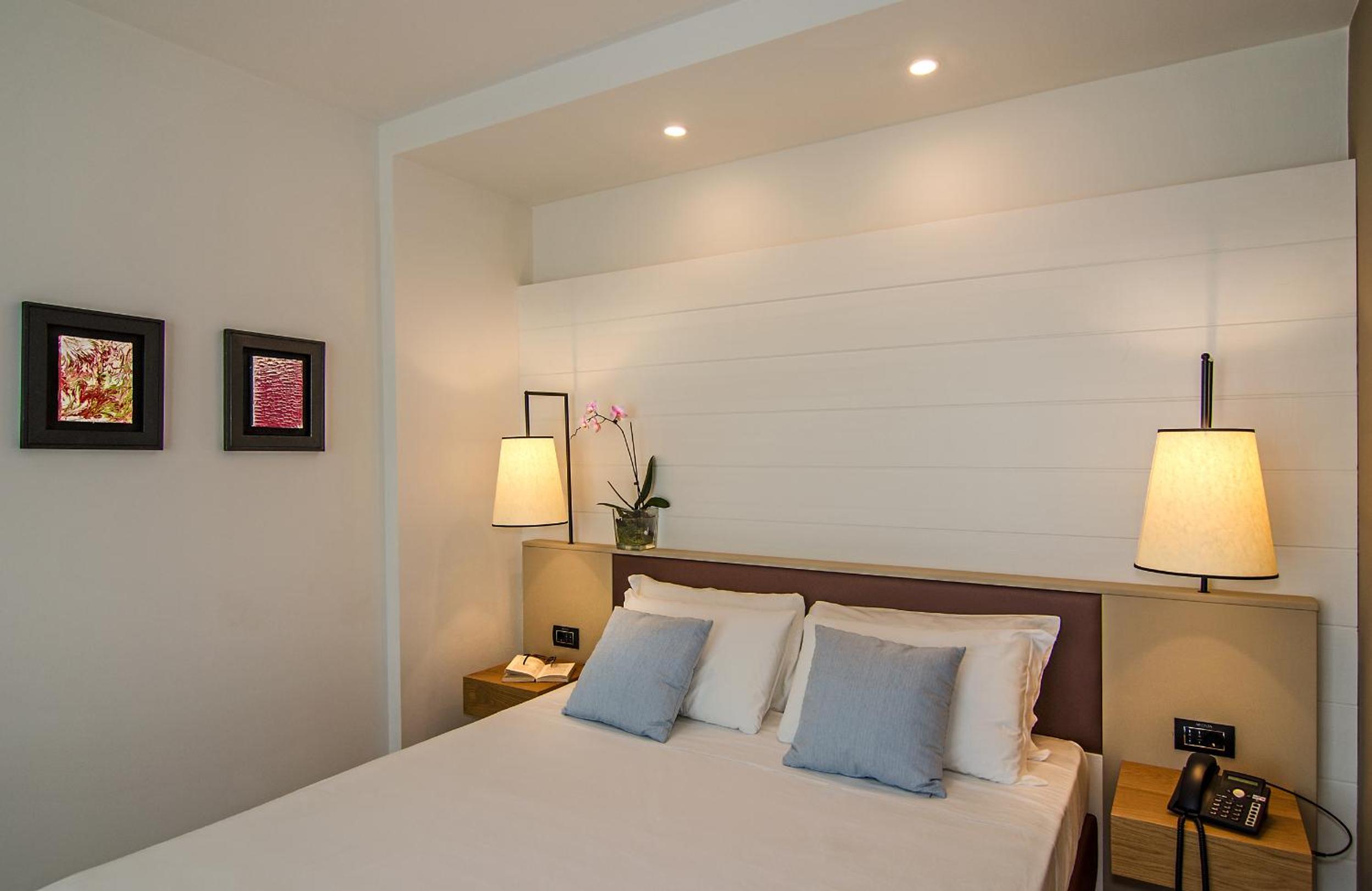 Standard Double or Twin Room photo 1