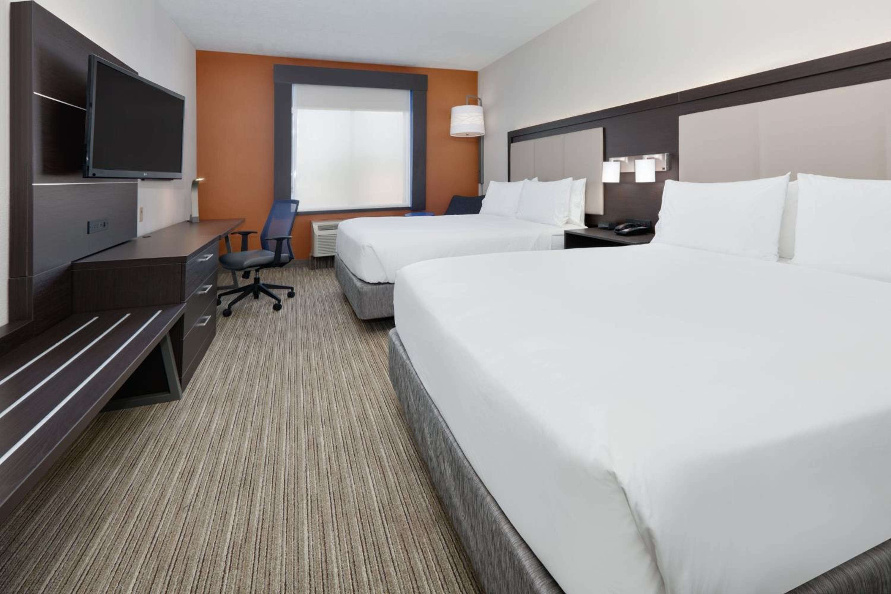 Standard Double Room - Mobility Accessible - Photo 2