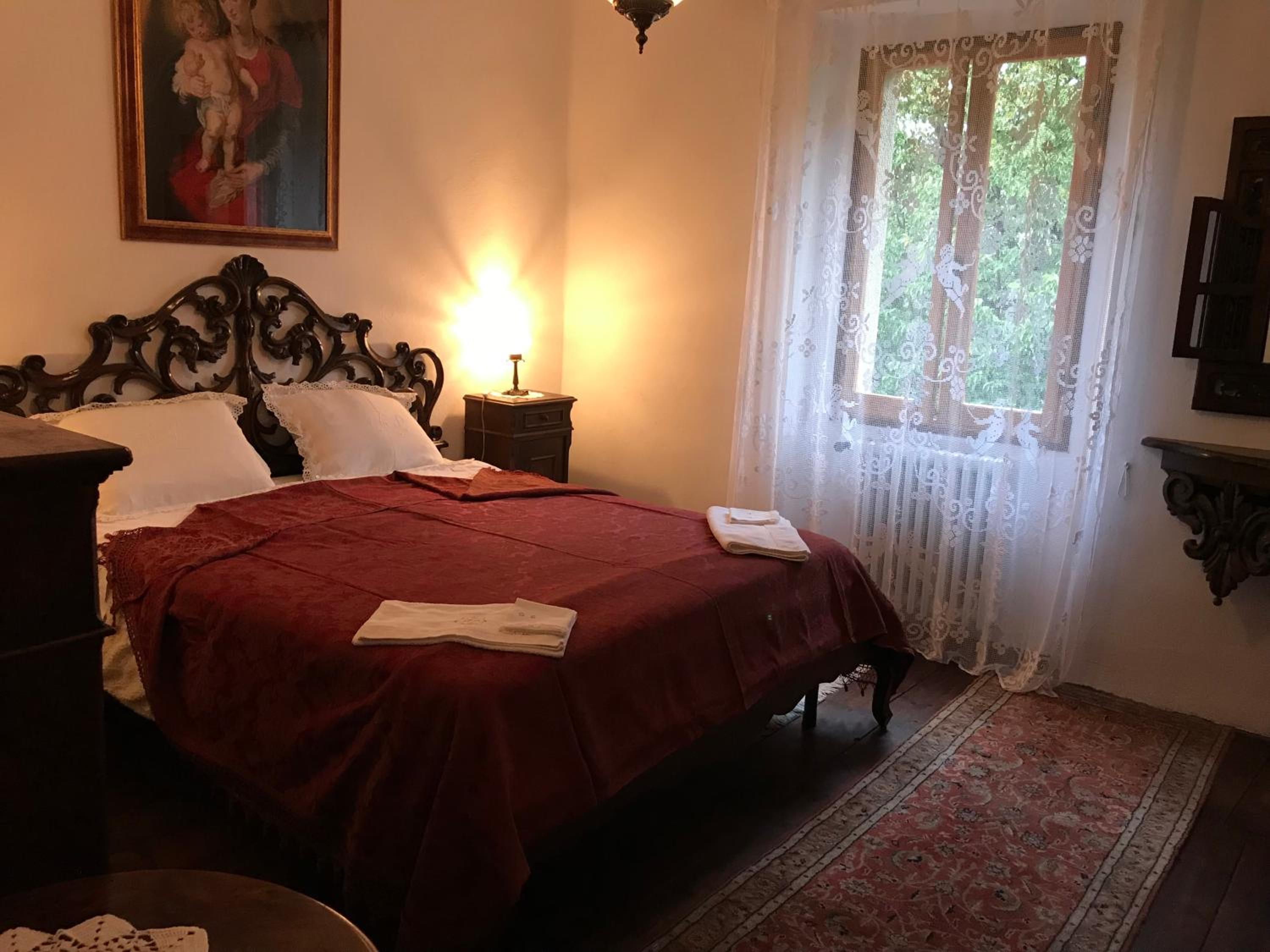 Queen Room photo 3