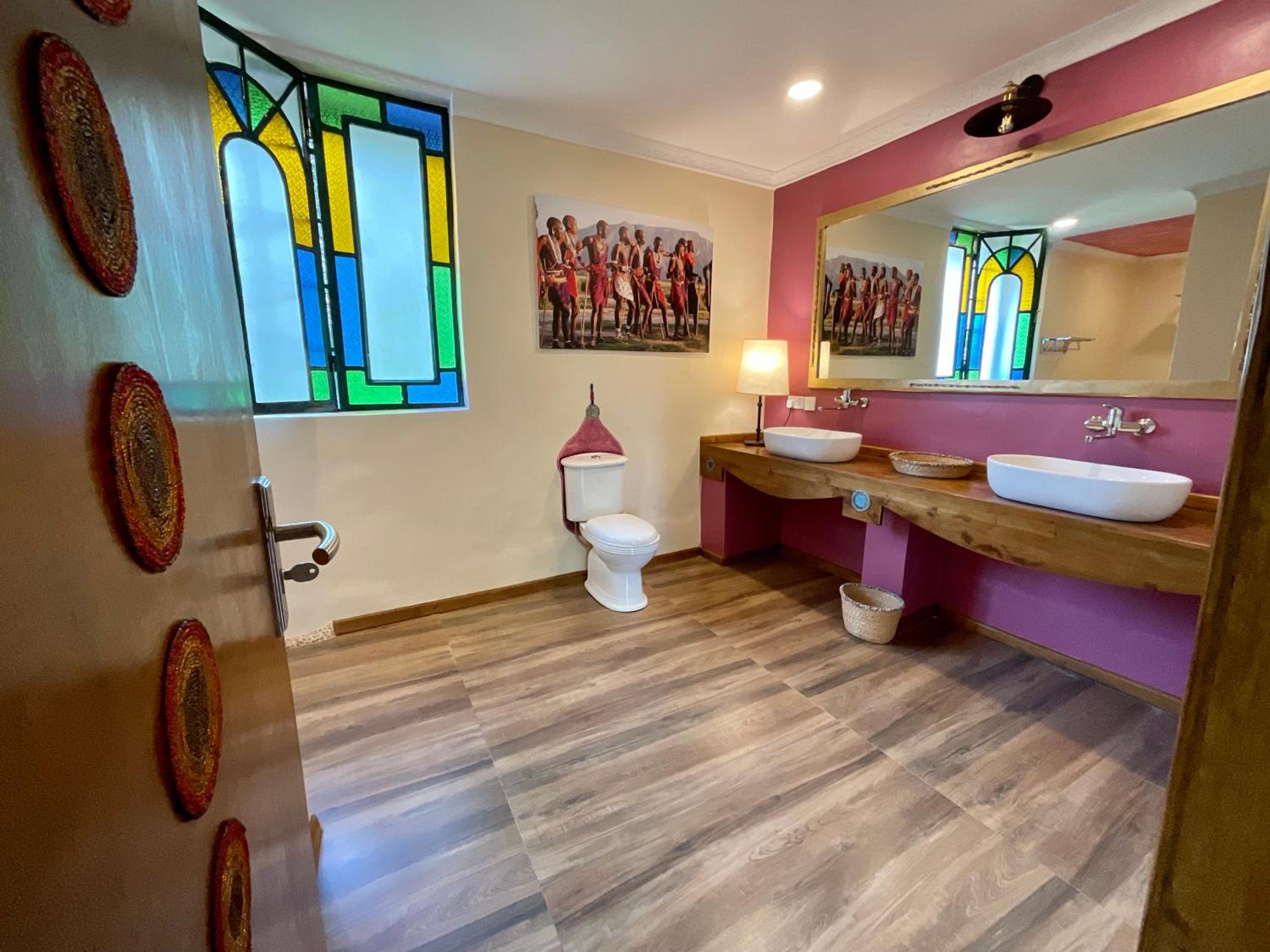Superior Suite - Photo 20