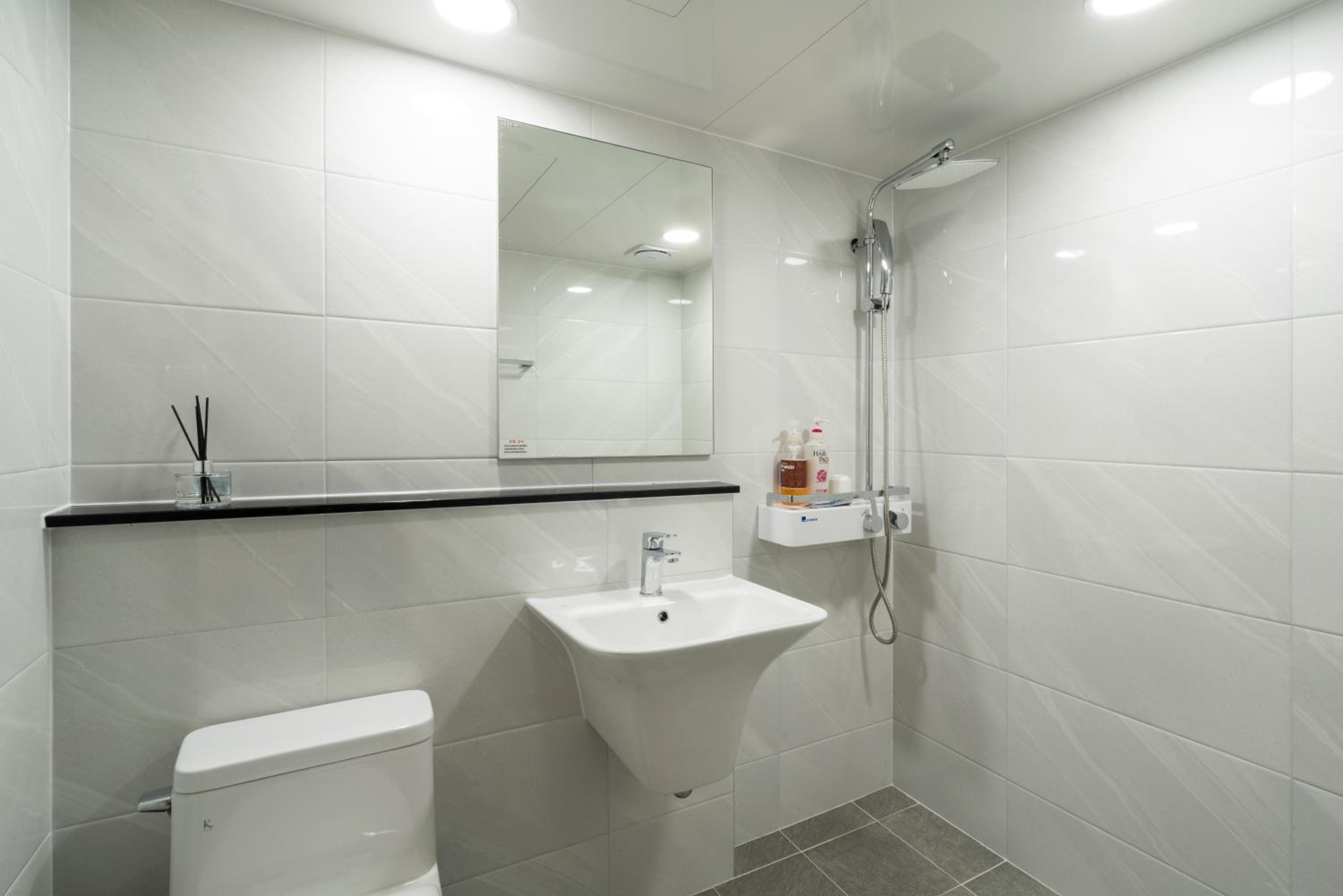 Standard Double Room - Photo 4