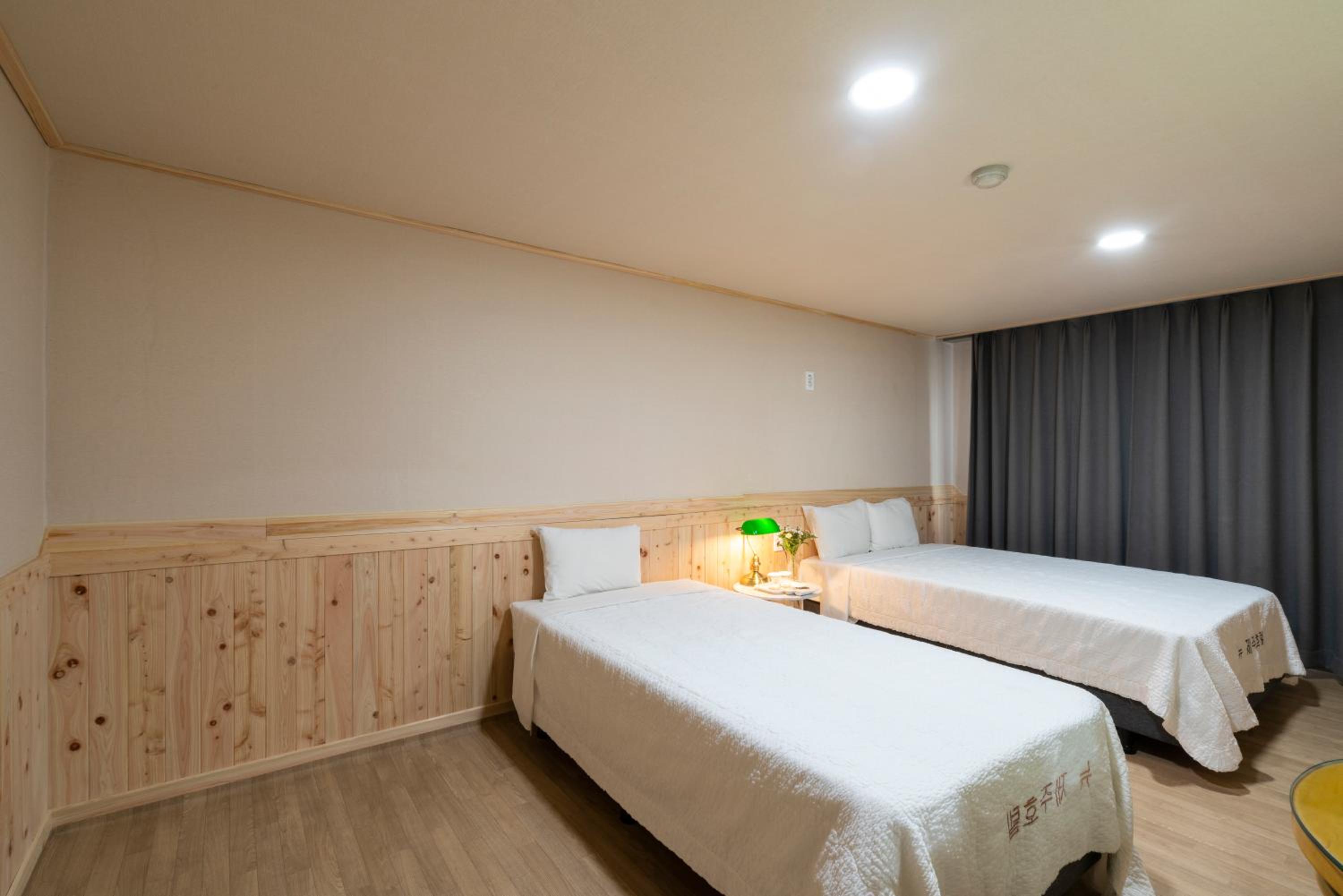 Standard Triple Room - Photo 1