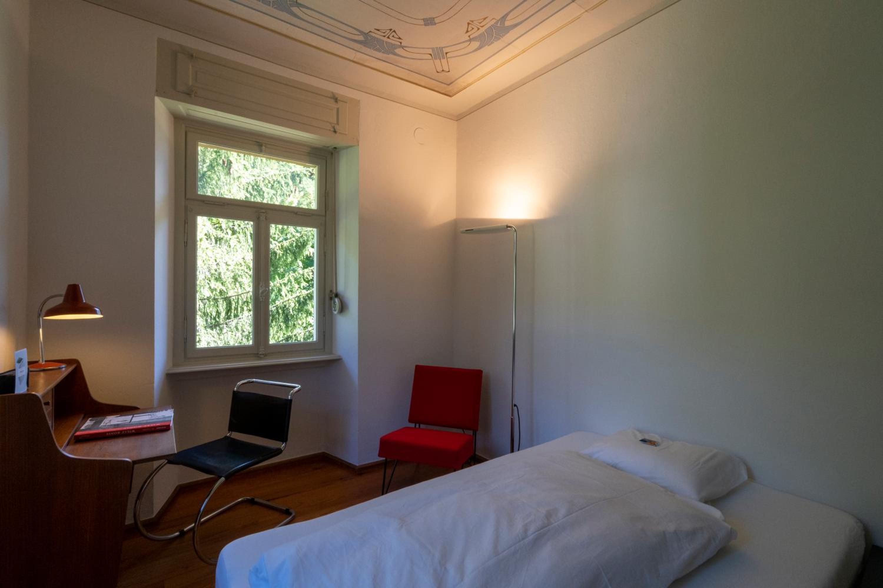 Standard Single Room with Shared Bathroom