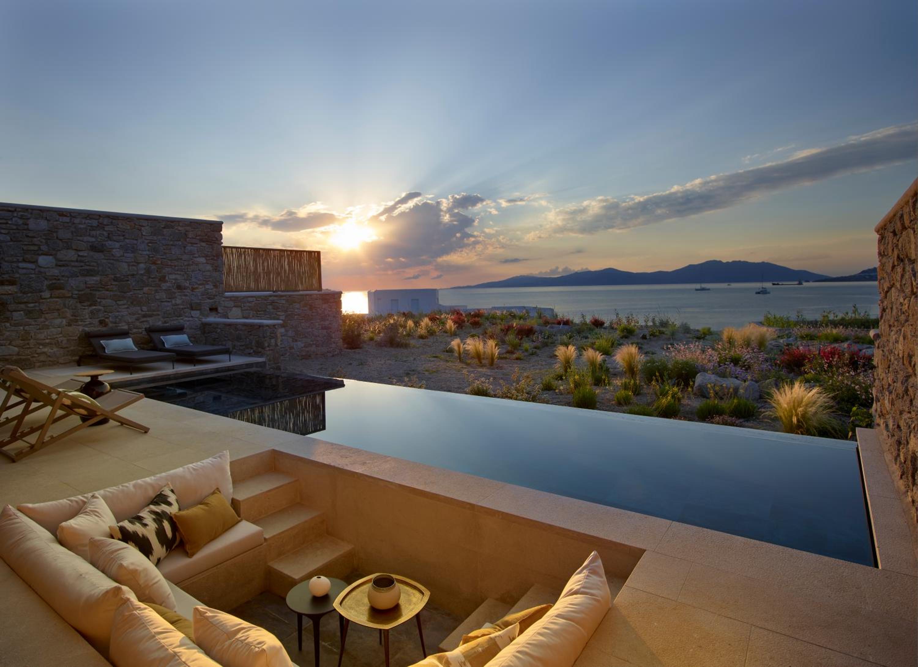 Two Bedroom Villa with Private Heated Pool Sea View - Photo 13
