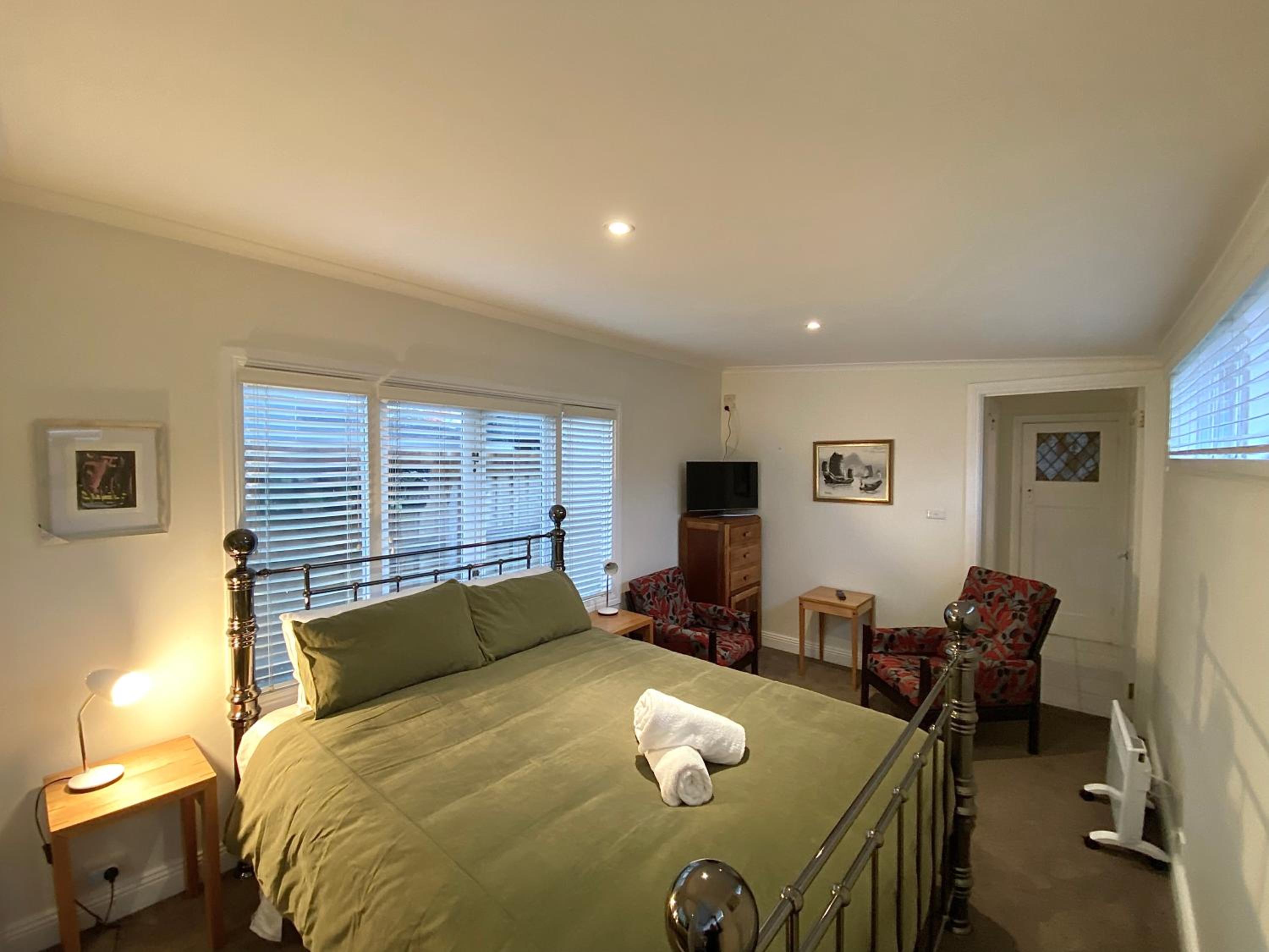 One-Bedroom House photo 1