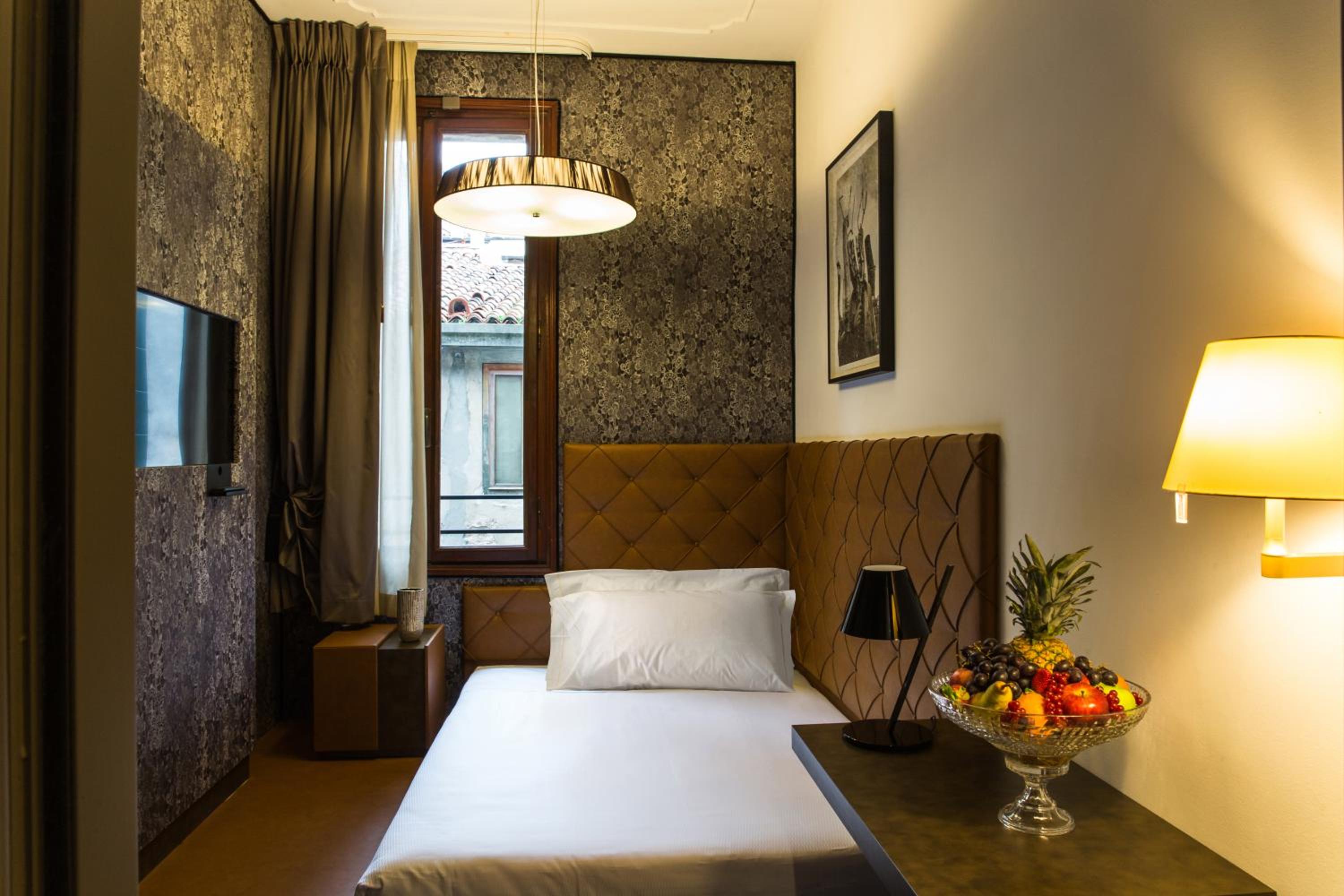 Smart Double Room photo 1