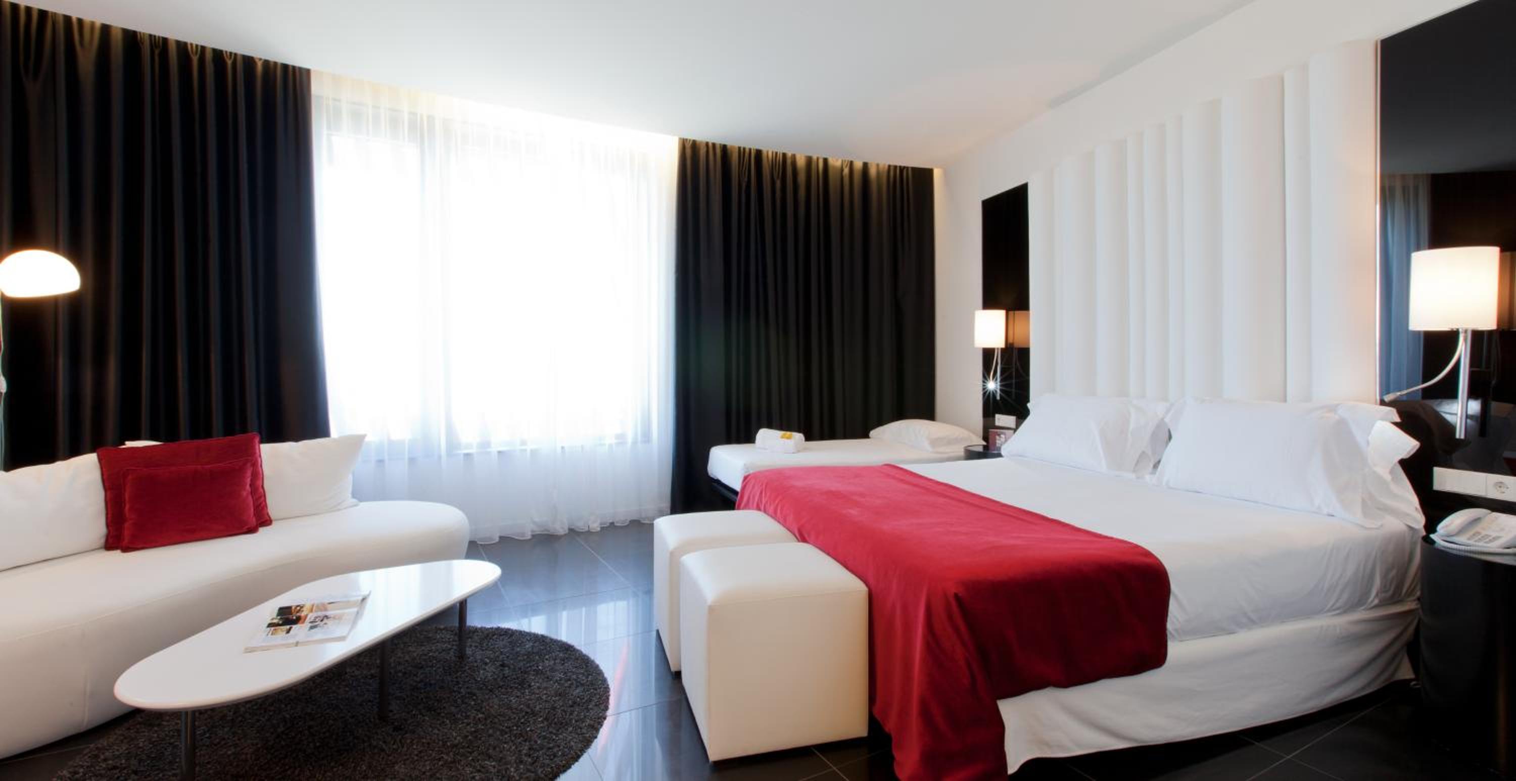 Habitación Doble o Twin Superior con Cama Adicional (2 Adultos + 1 Niño)