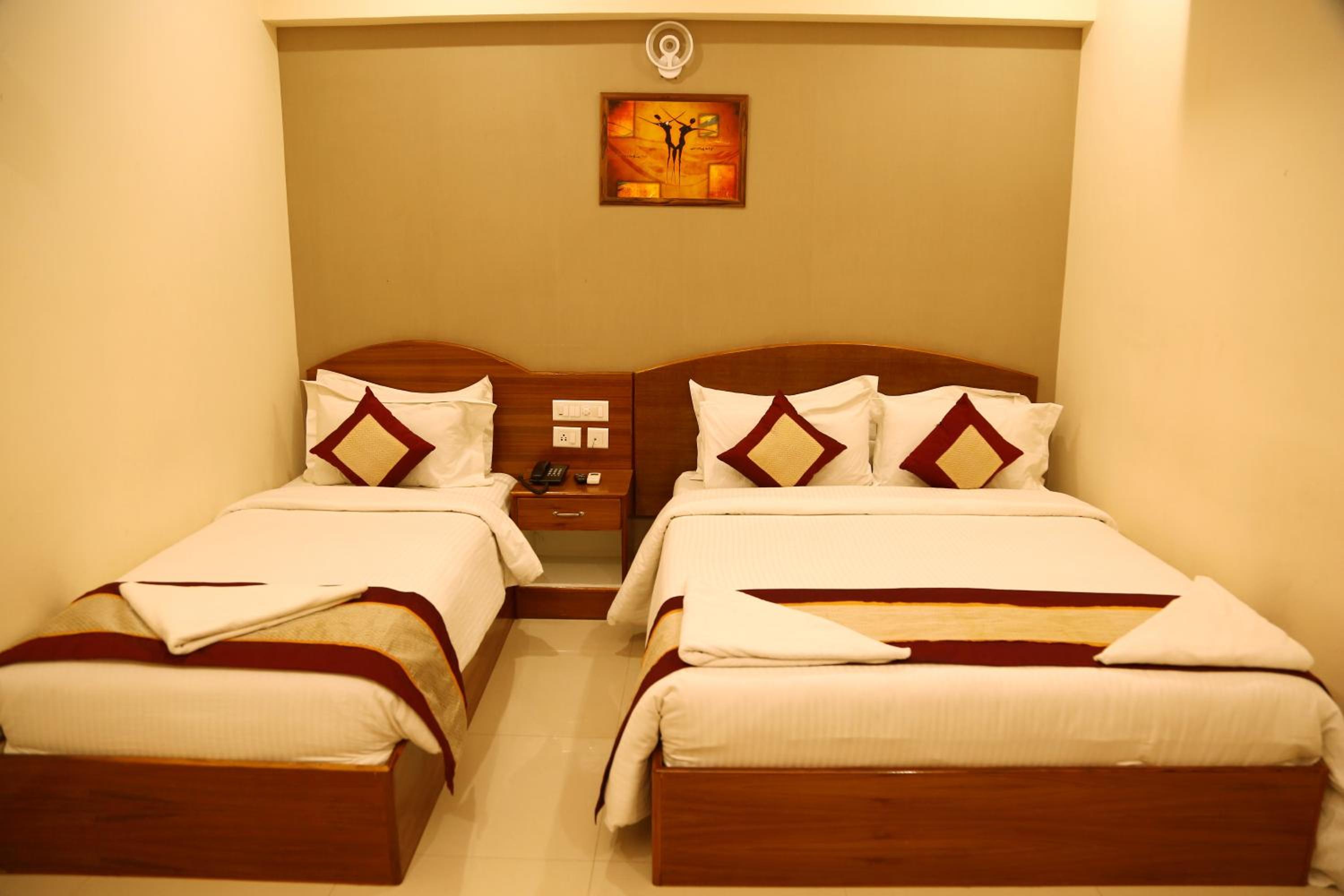 Classic Triple Room - Photo 1